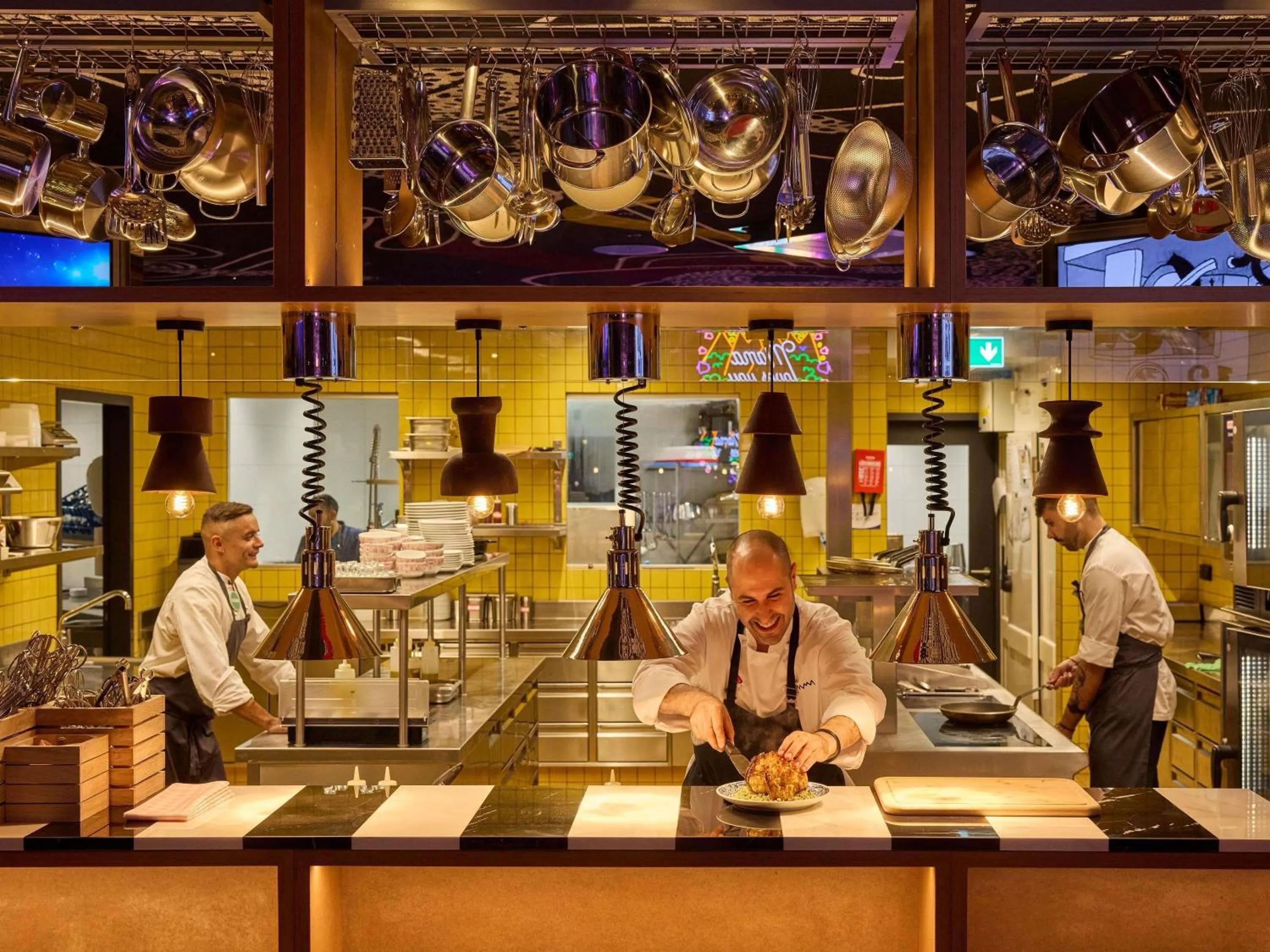 Restaurant/places to eat in Mama Shelter Zurich