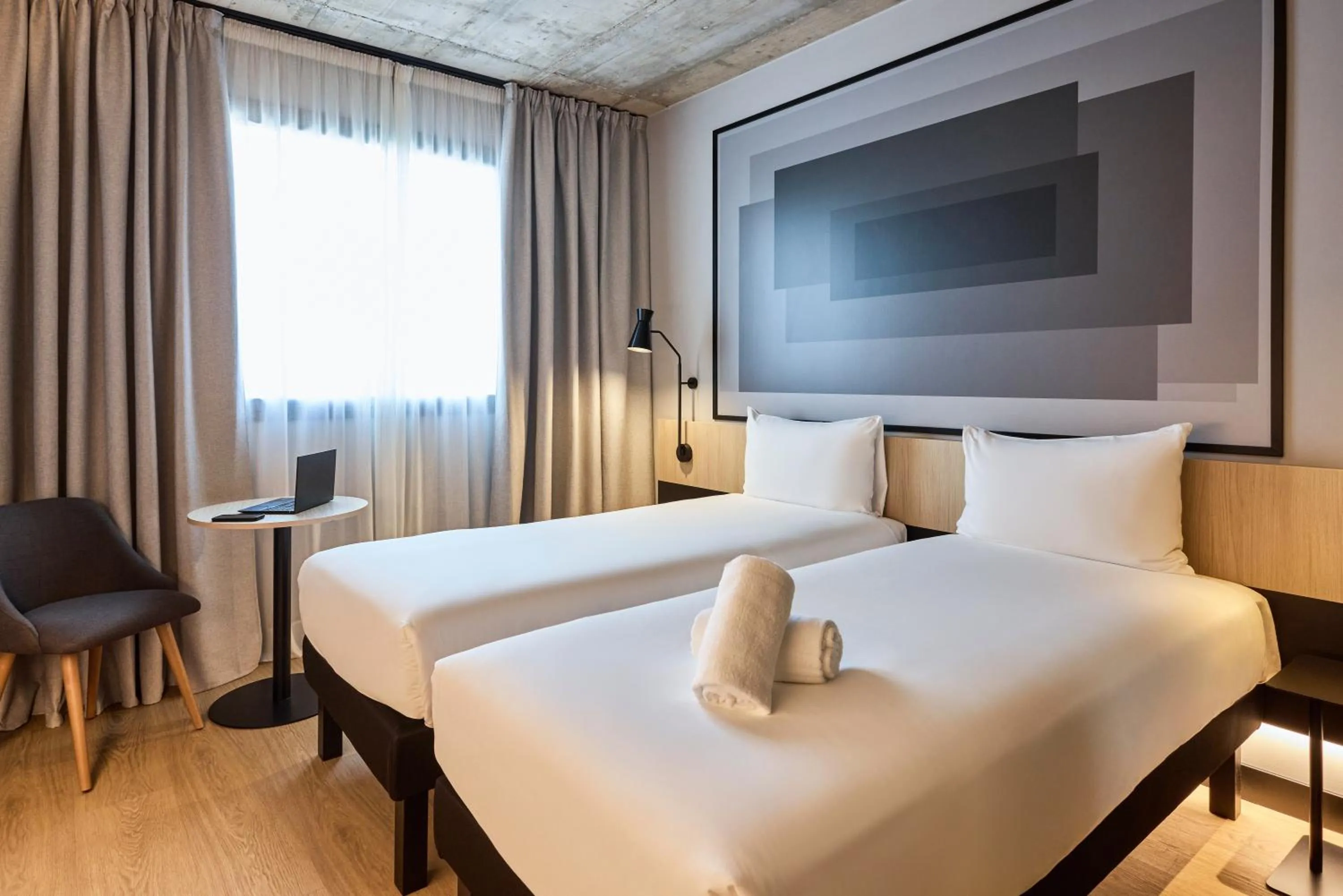Bed in ibis Madrid Norte Las Tablas
