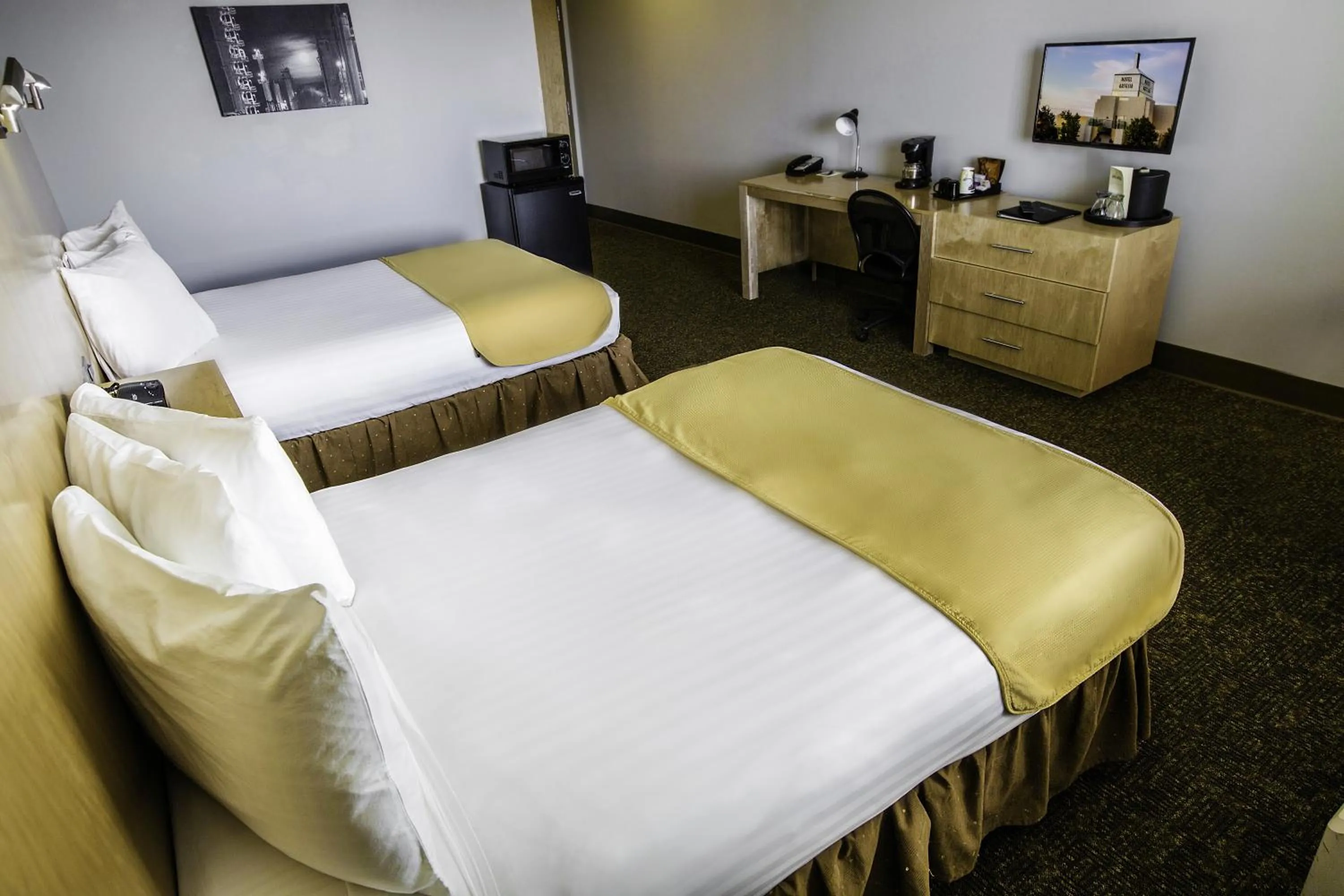 Photo of the whole room, Bed in Spark by Hilton Artesia