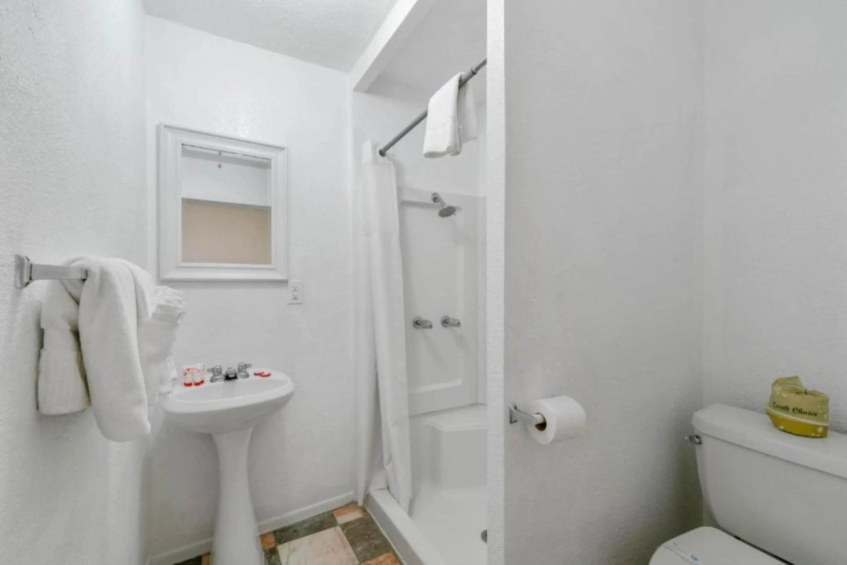 Bathroom in OYO Hotel Rockport- Bay View