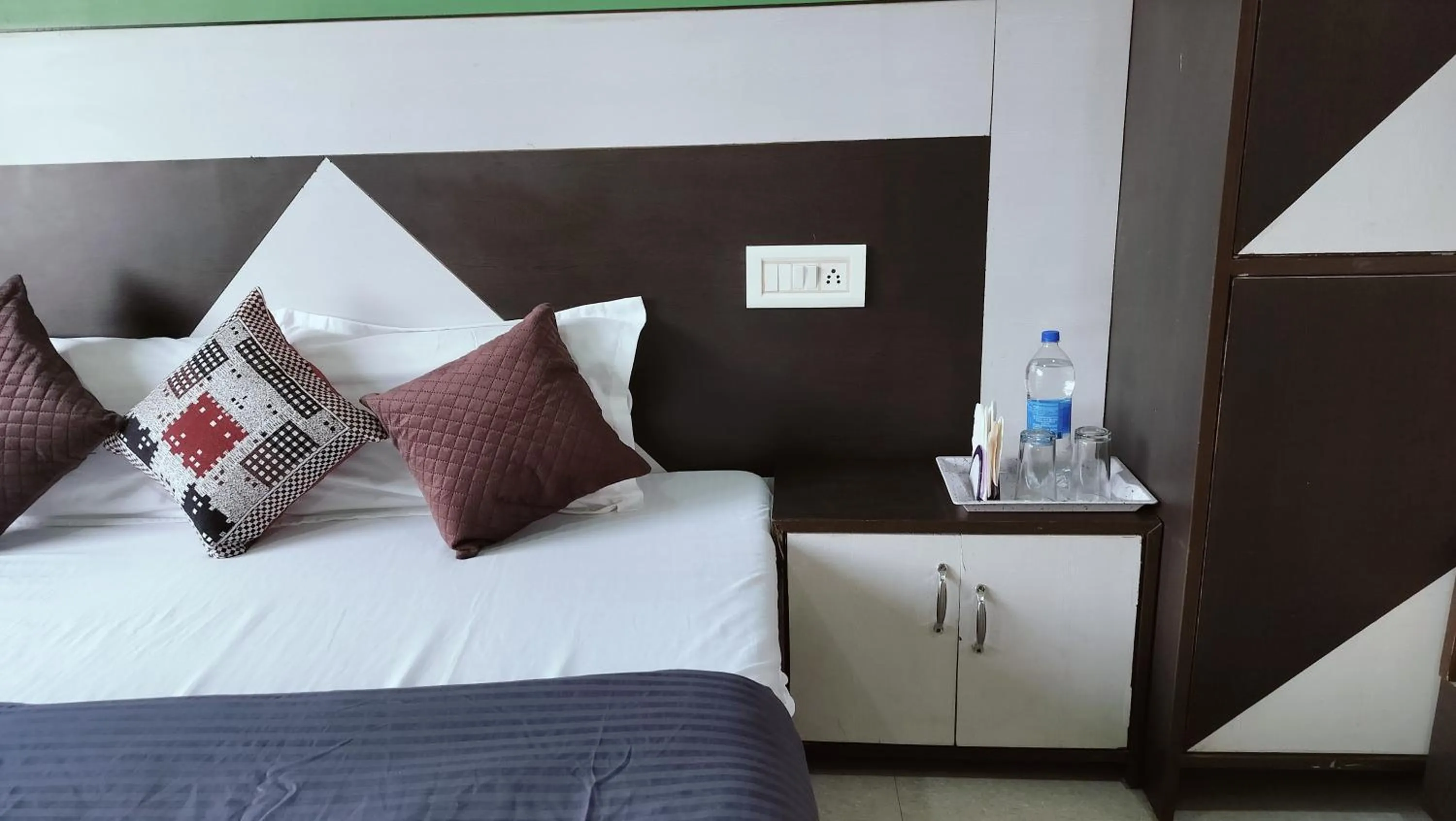 Bed in Adventure Inn 20 Metre from Swimming Pool