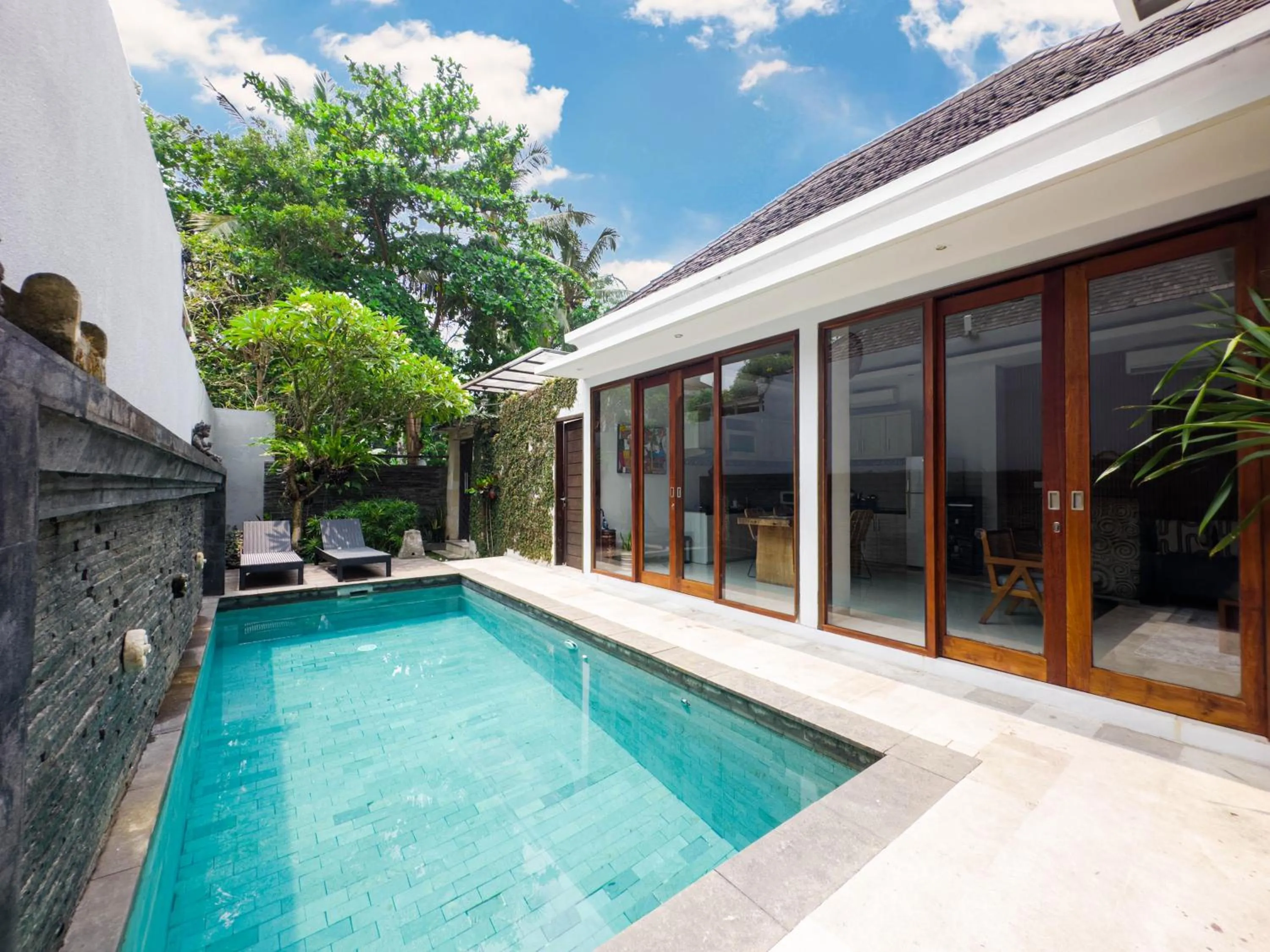 Swimming pool in Kakul Vila