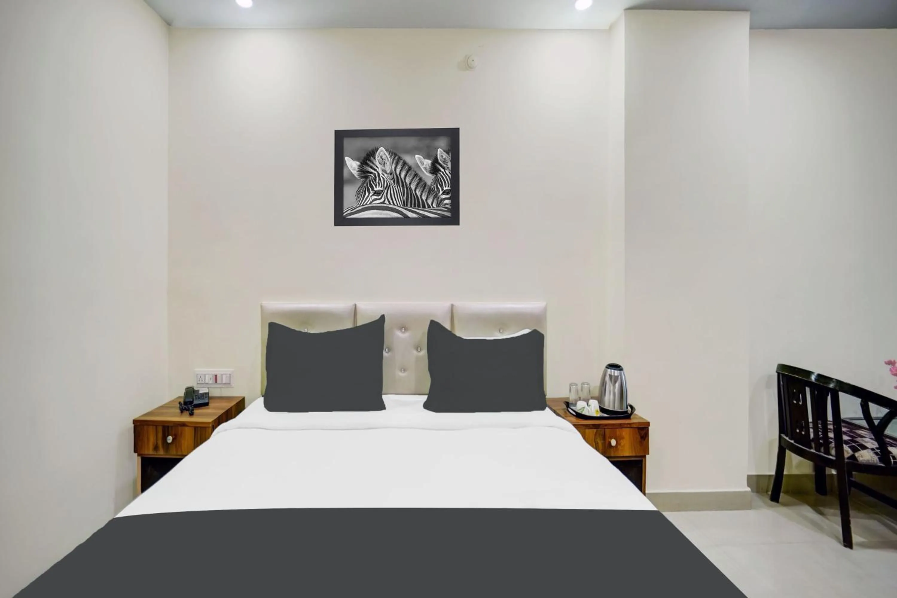 Bedroom, Bed in Super Collection O Rajeev Nagar Near Atal Path Formerly Vinayaka