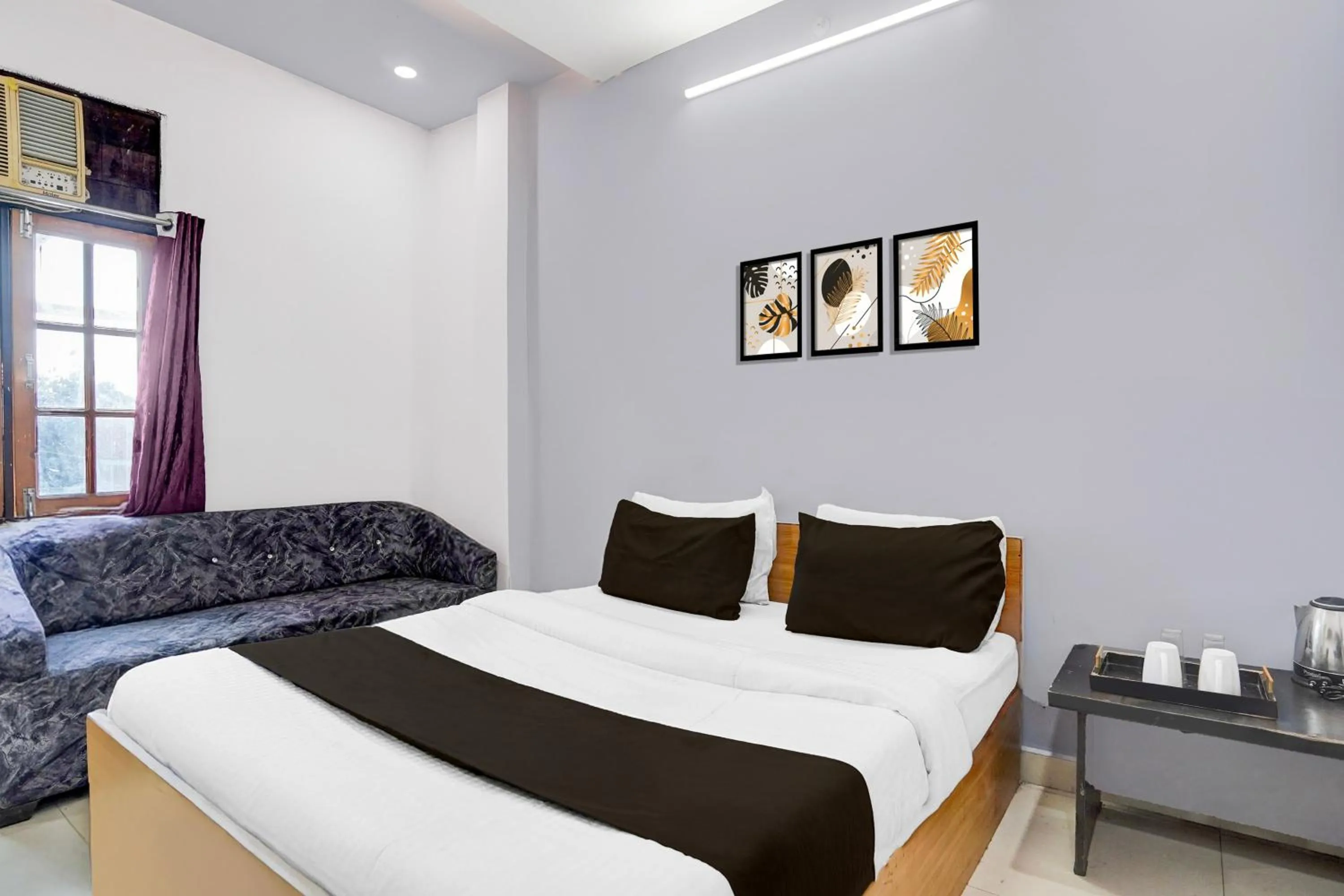 Bedroom, Bed in Super Hotel O Gomti Nagar Near Amity Formerly Hotel Green Apple