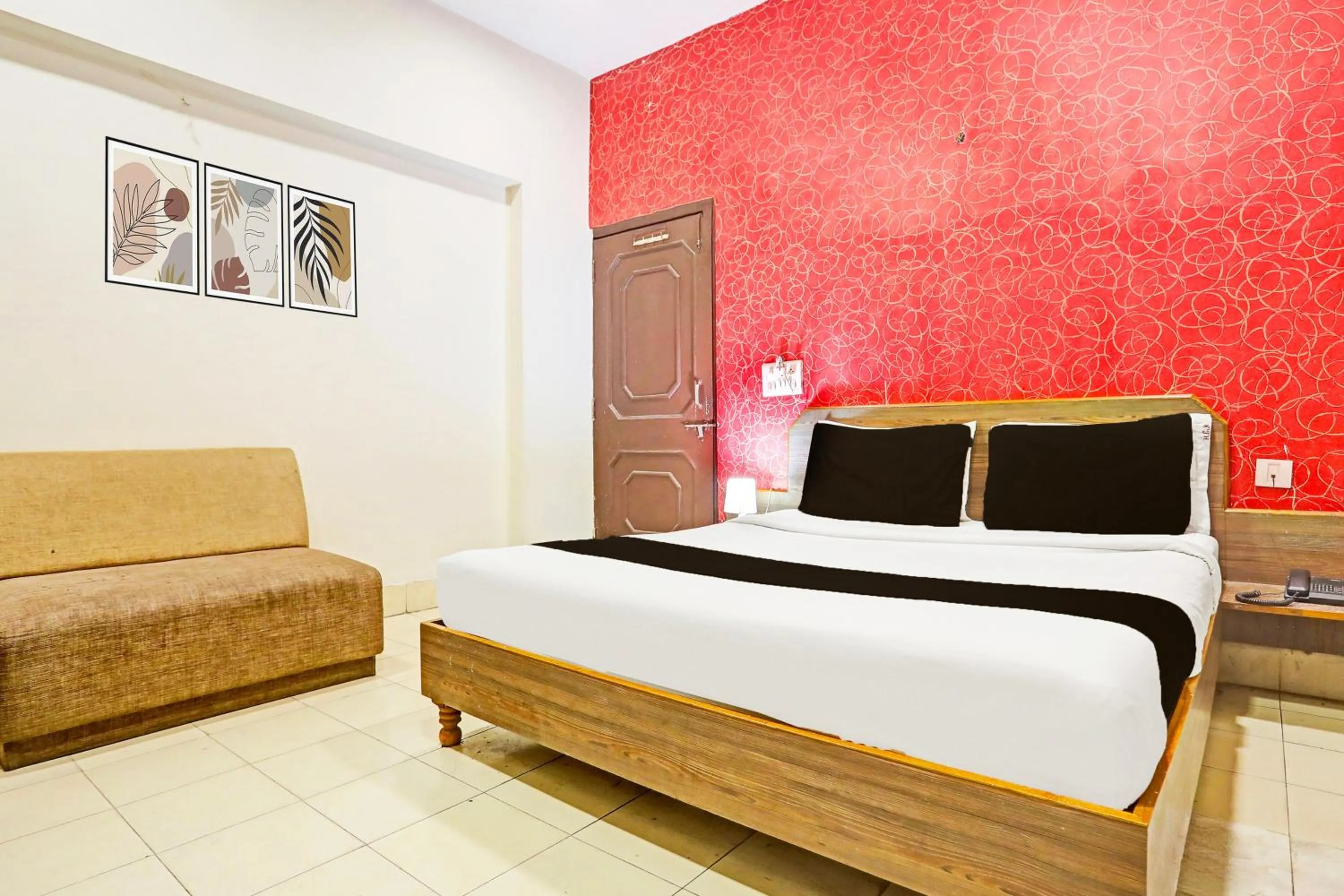 Classic Triple Room - single occupancy in Hotel O Jaistambh Chowk Formerly Guru Kirpa