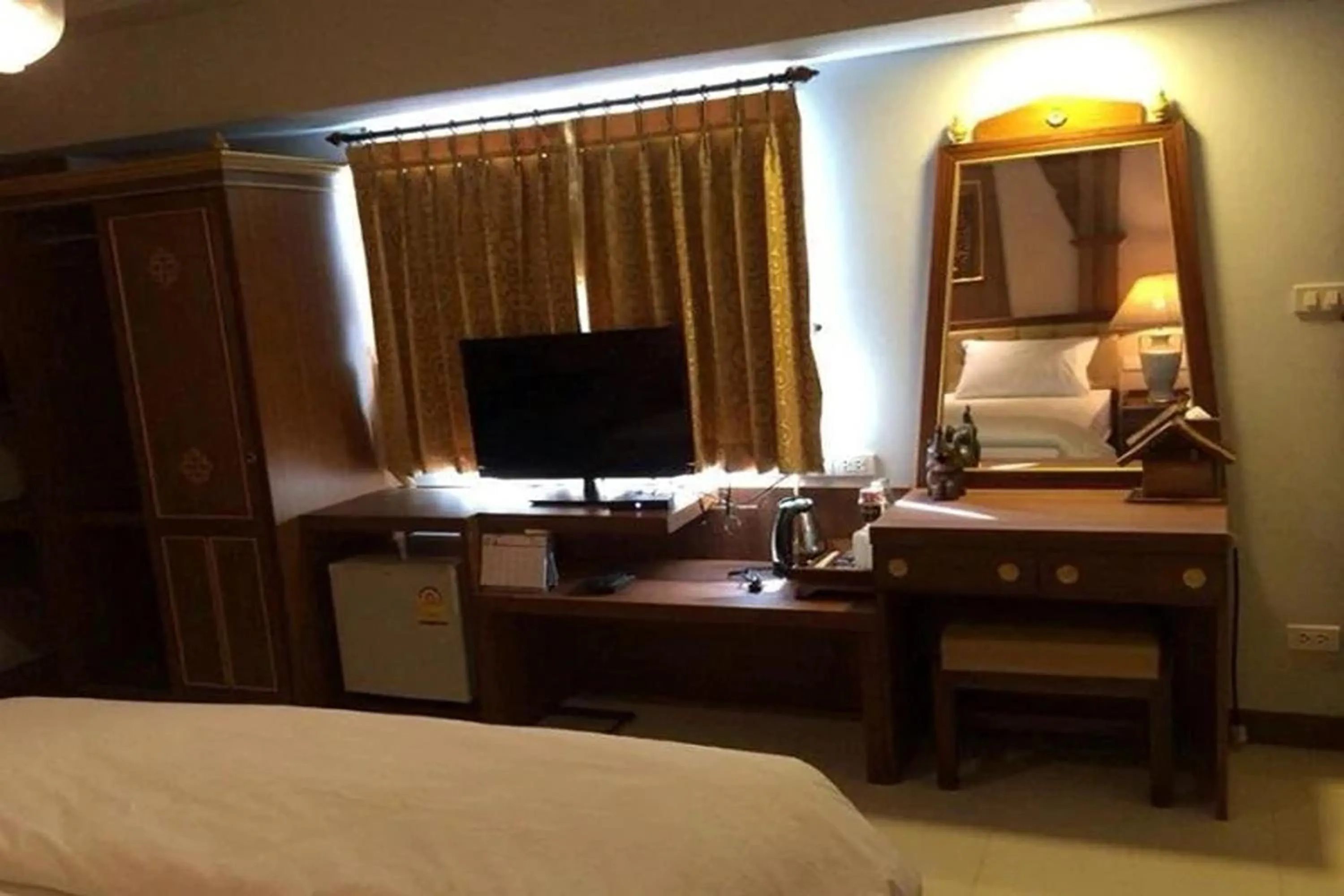 TV and multimedia, Bed in Kim Hotel At Morleng