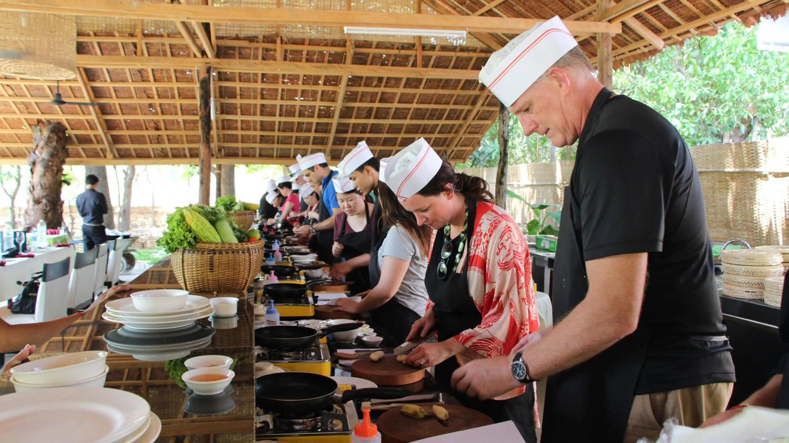 Entertainment in Isann Lodge