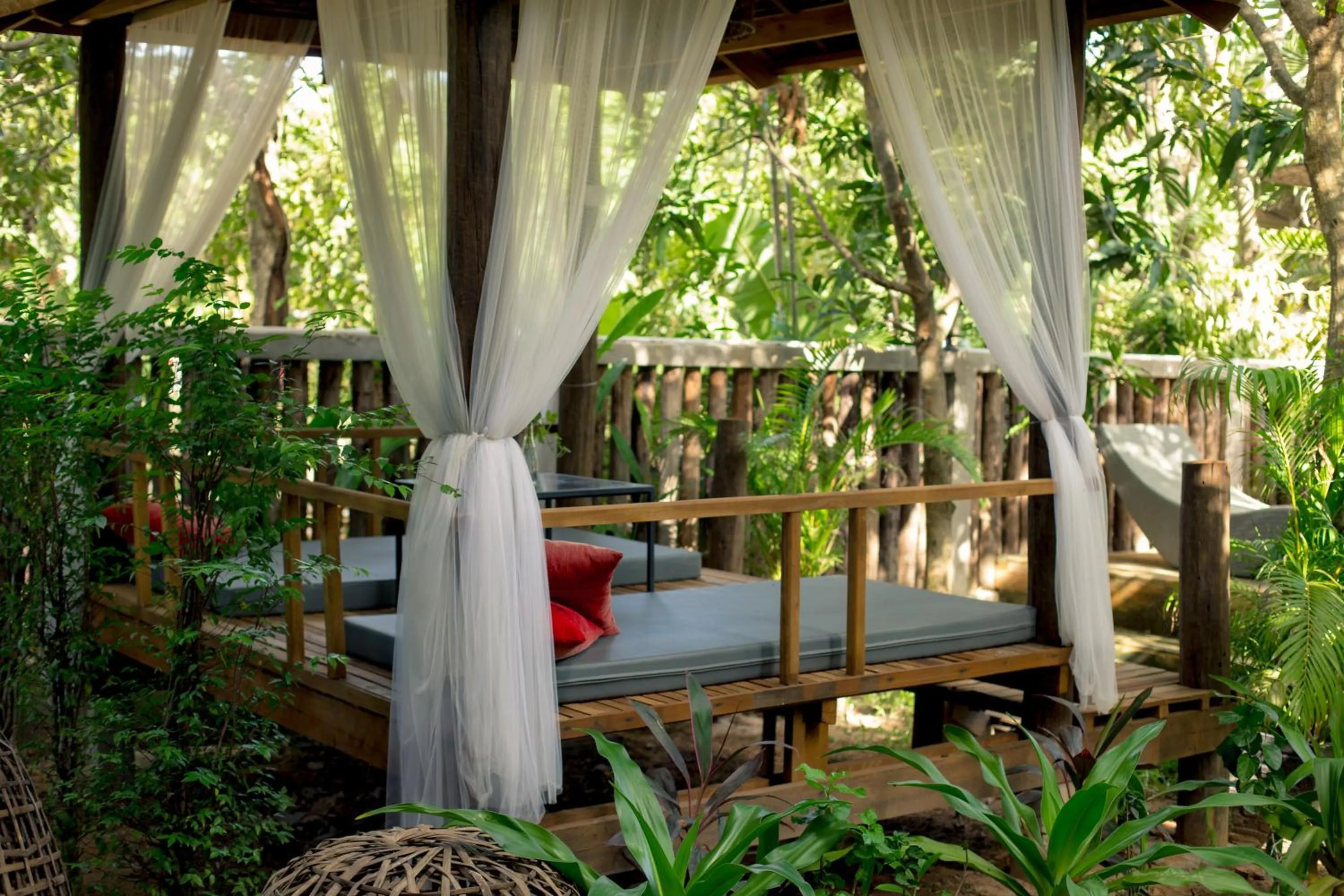 Patio in Isann Lodge