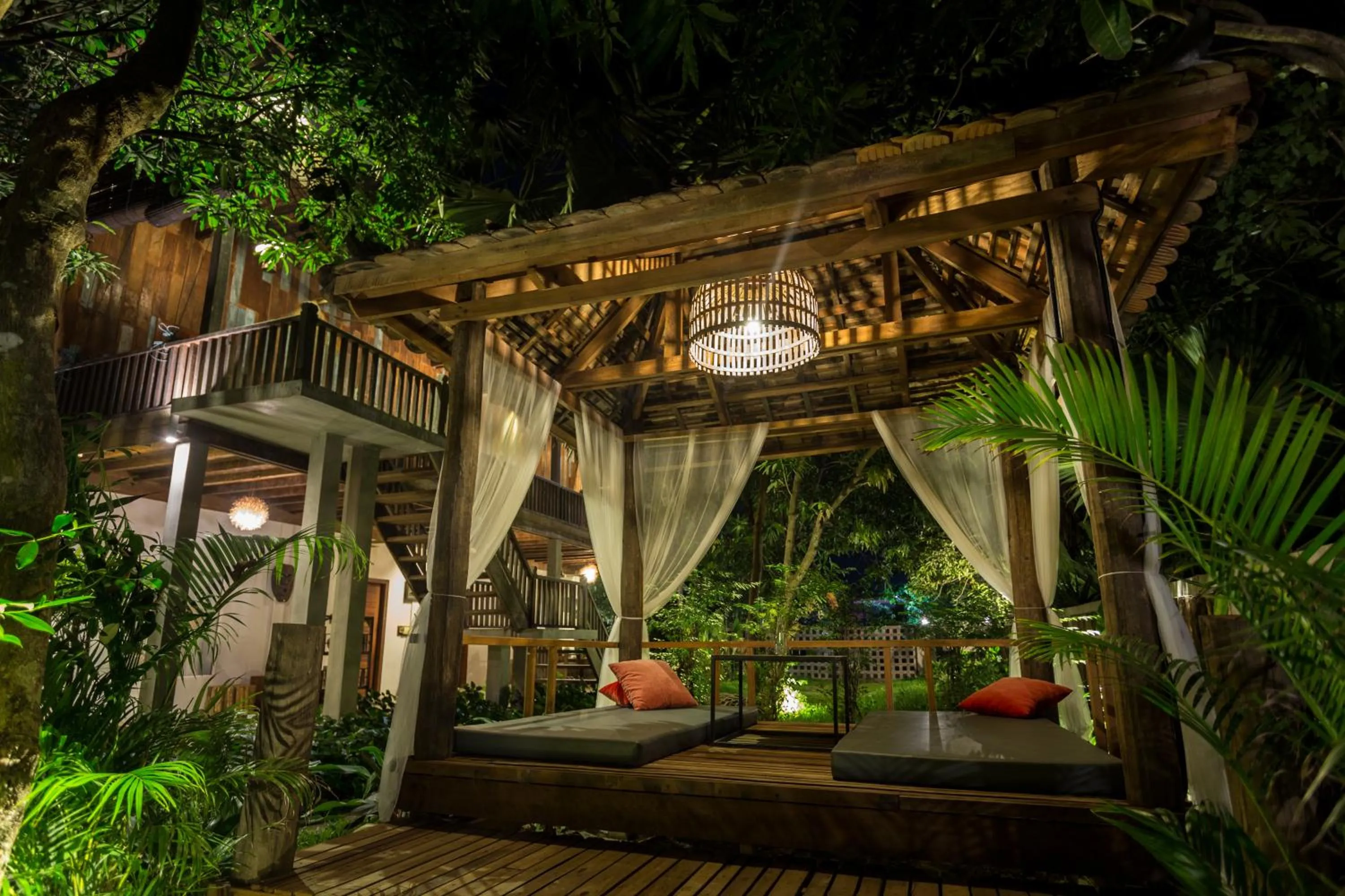 Garden in Isann Lodge