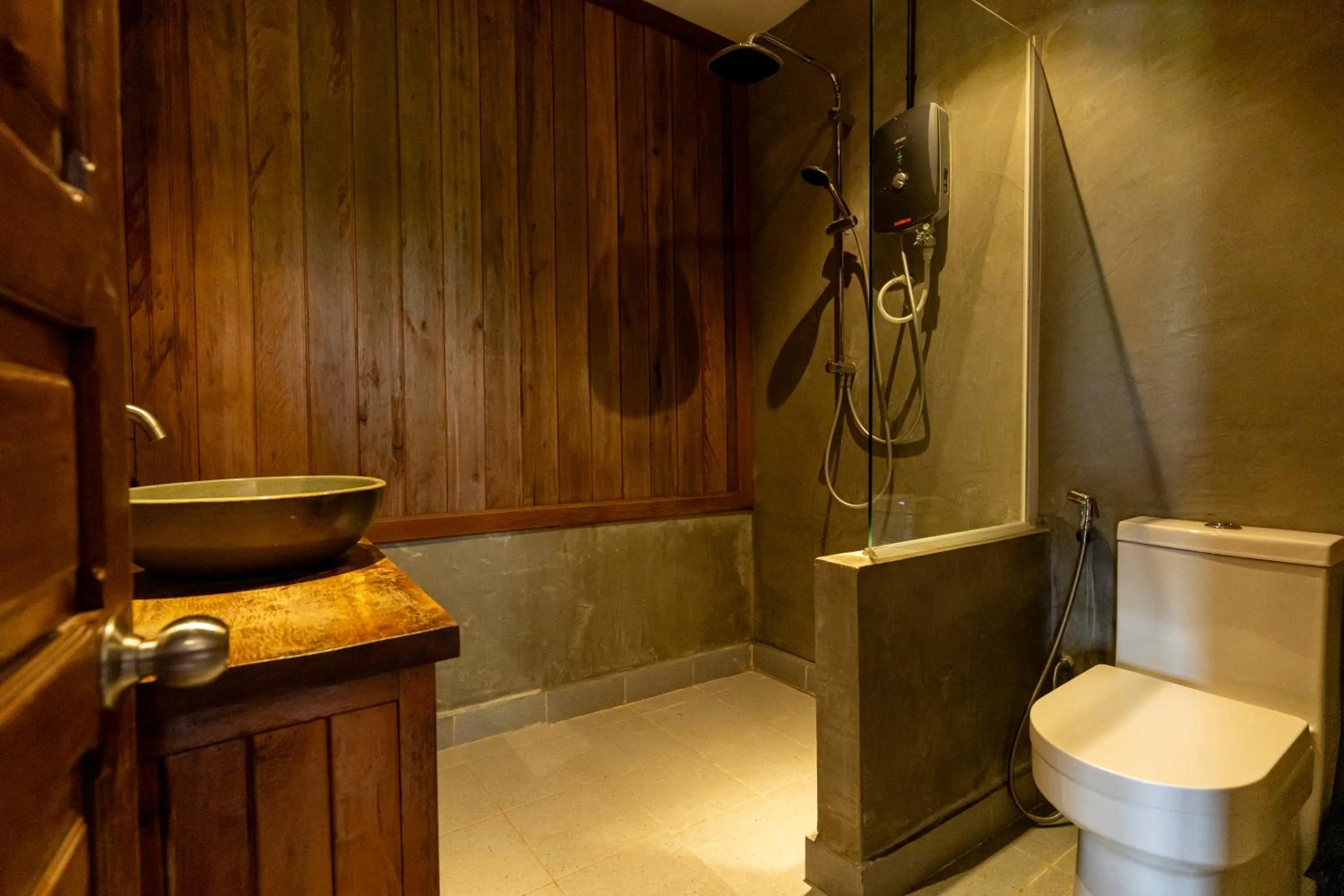 Bathroom in Isann Lodge
