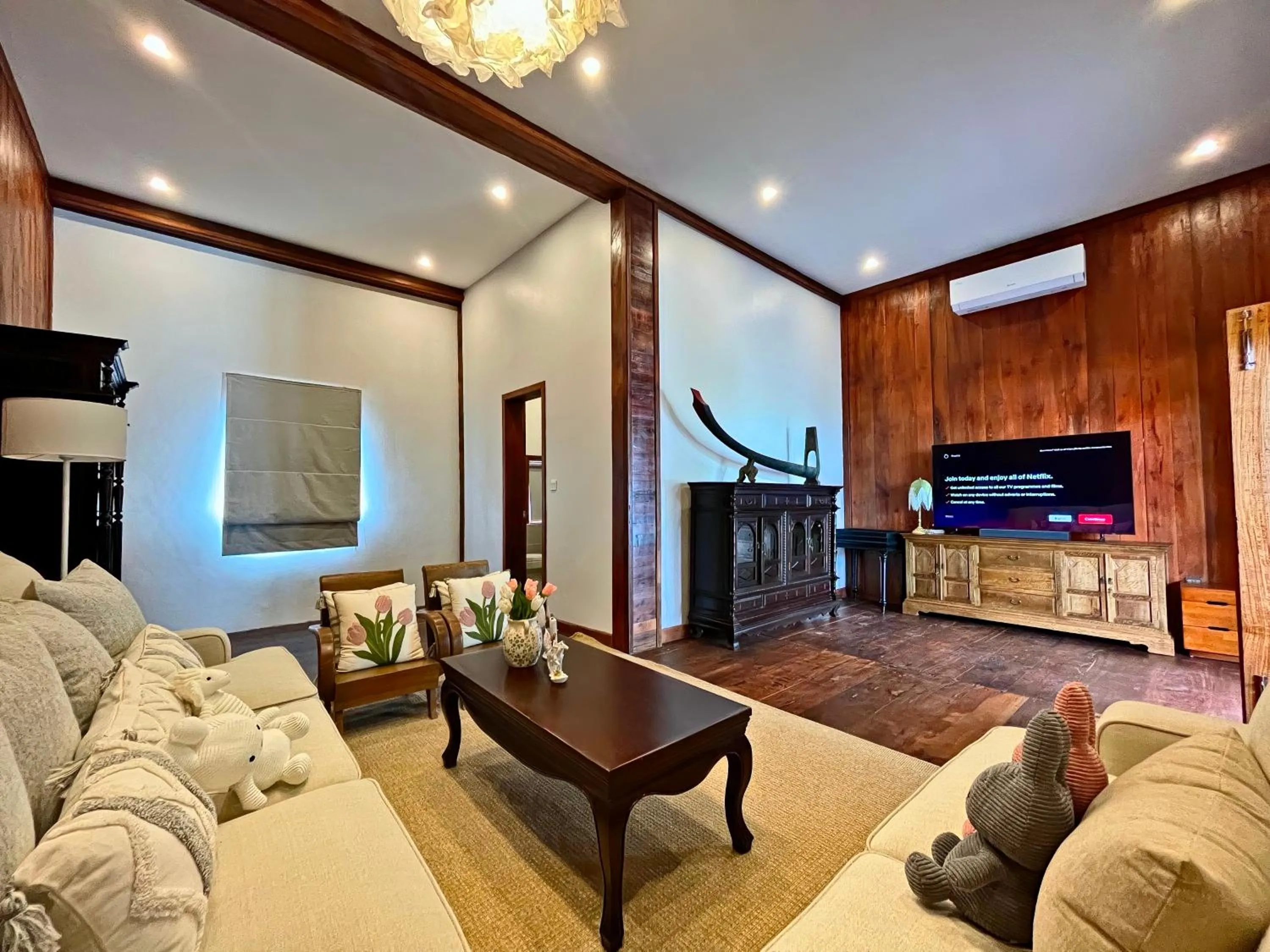 Living room in Isann Lodge