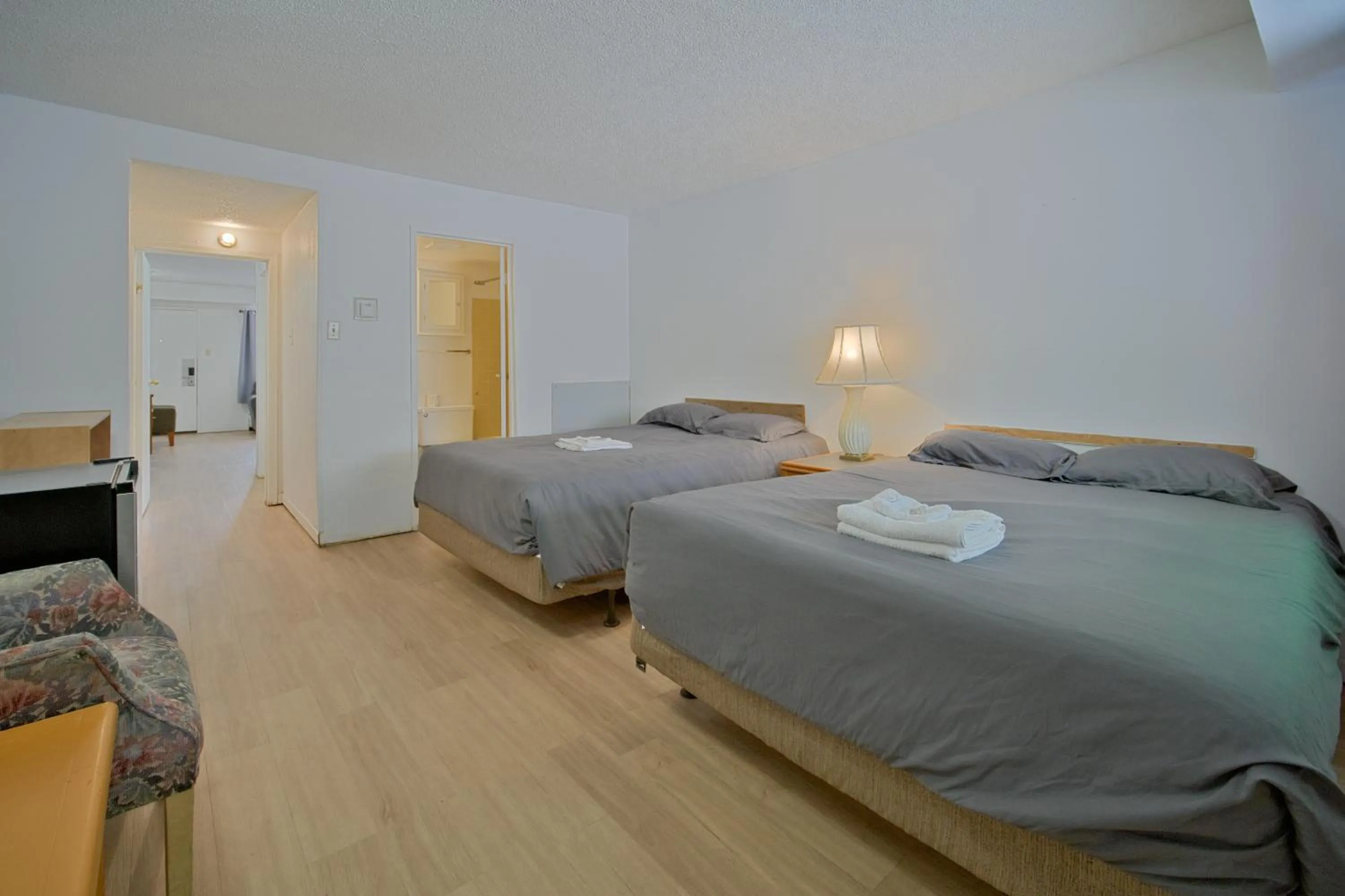 Bedroom, Bed in Midtown Premium