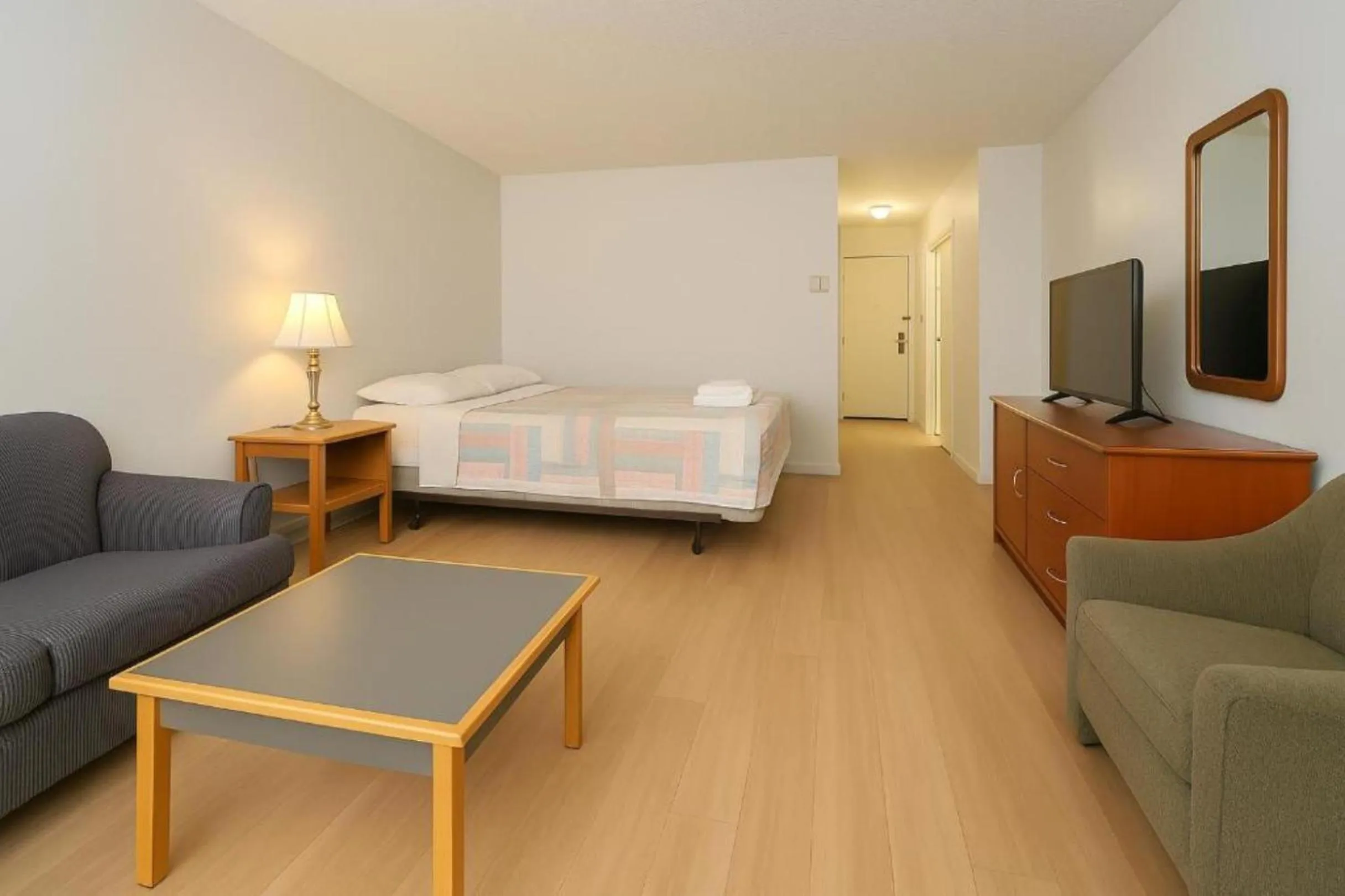 Bedroom, Bed in Midtown Premium