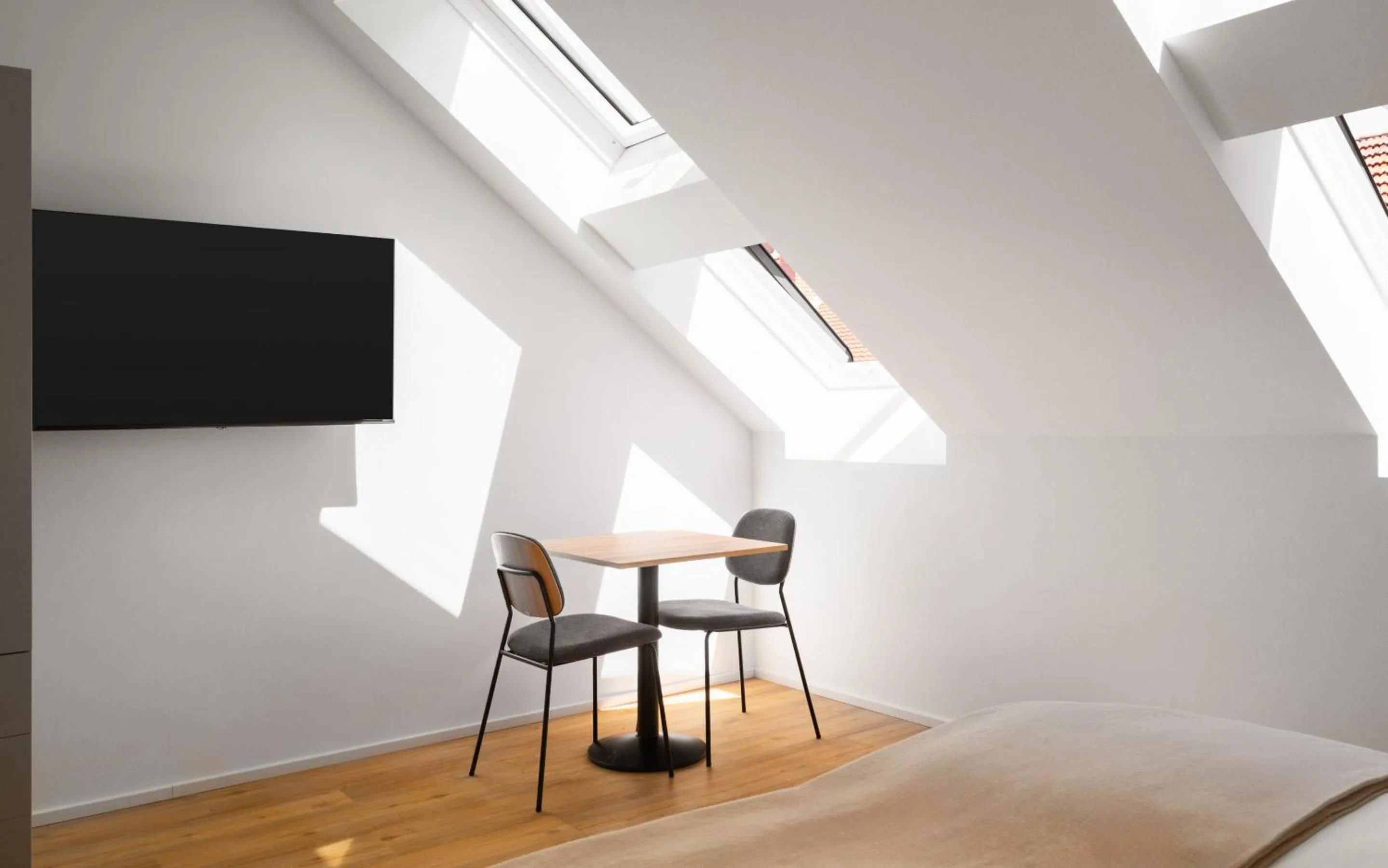 TV and multimedia in Limehome Graz Trauttmansdorffgasse