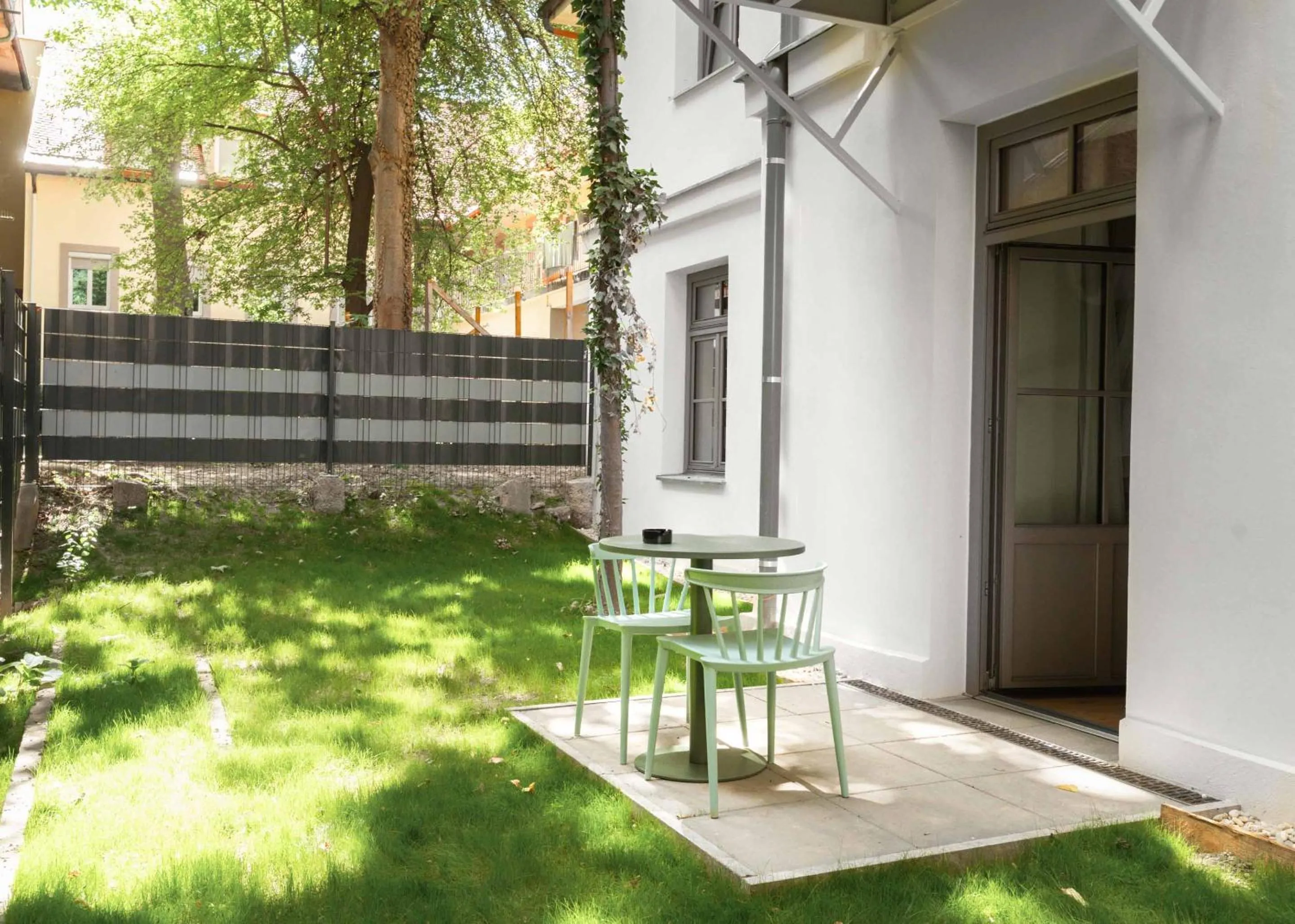 Patio in Limehome Graz Trauttmansdorffgasse