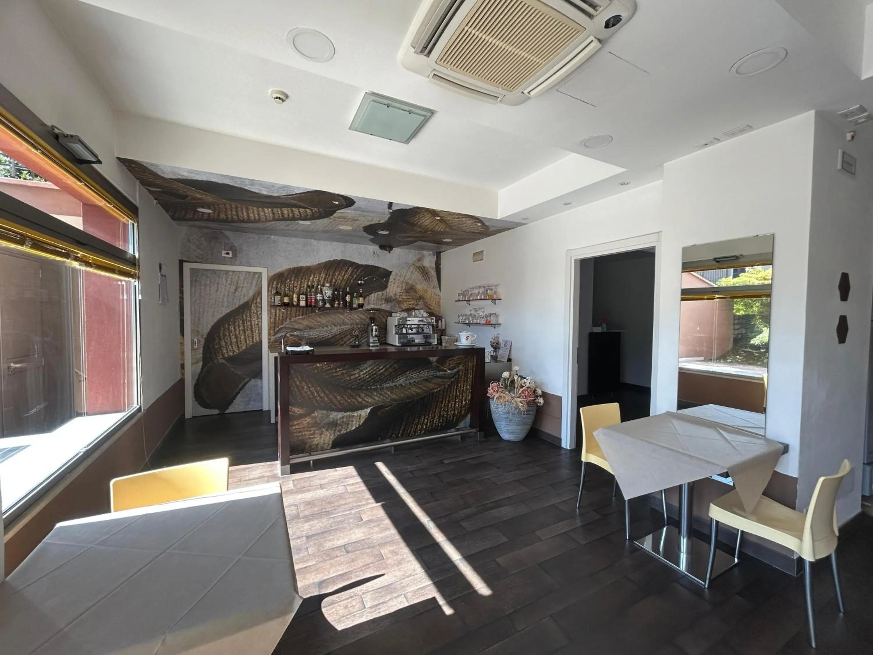 Lounge or bar, Bed in Best Western Cesena Hotel