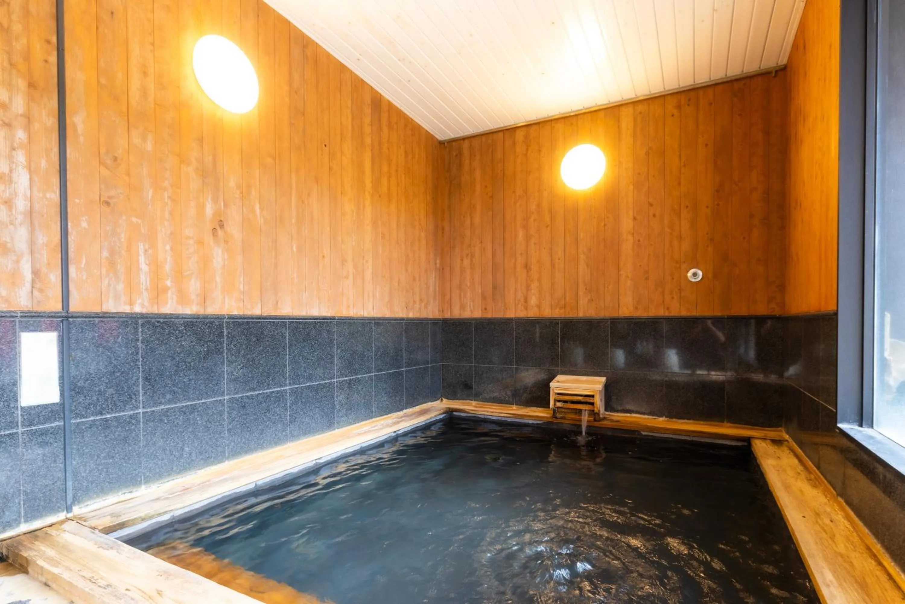 Grampus Inn Shirahama