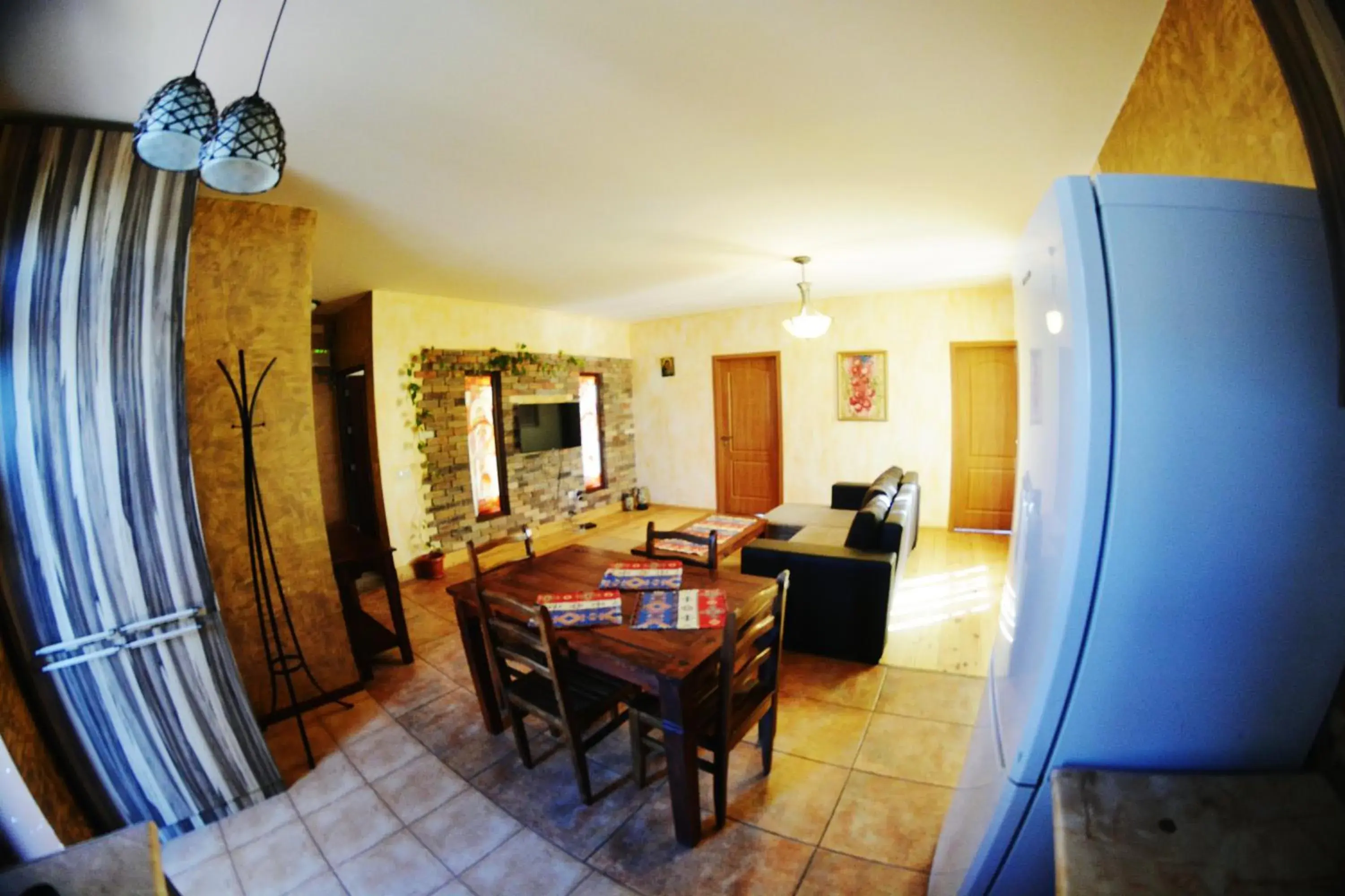 Family Mini-Hotel Martirosyan's and tours Family Mini-Hotel Martirosyan's and tours