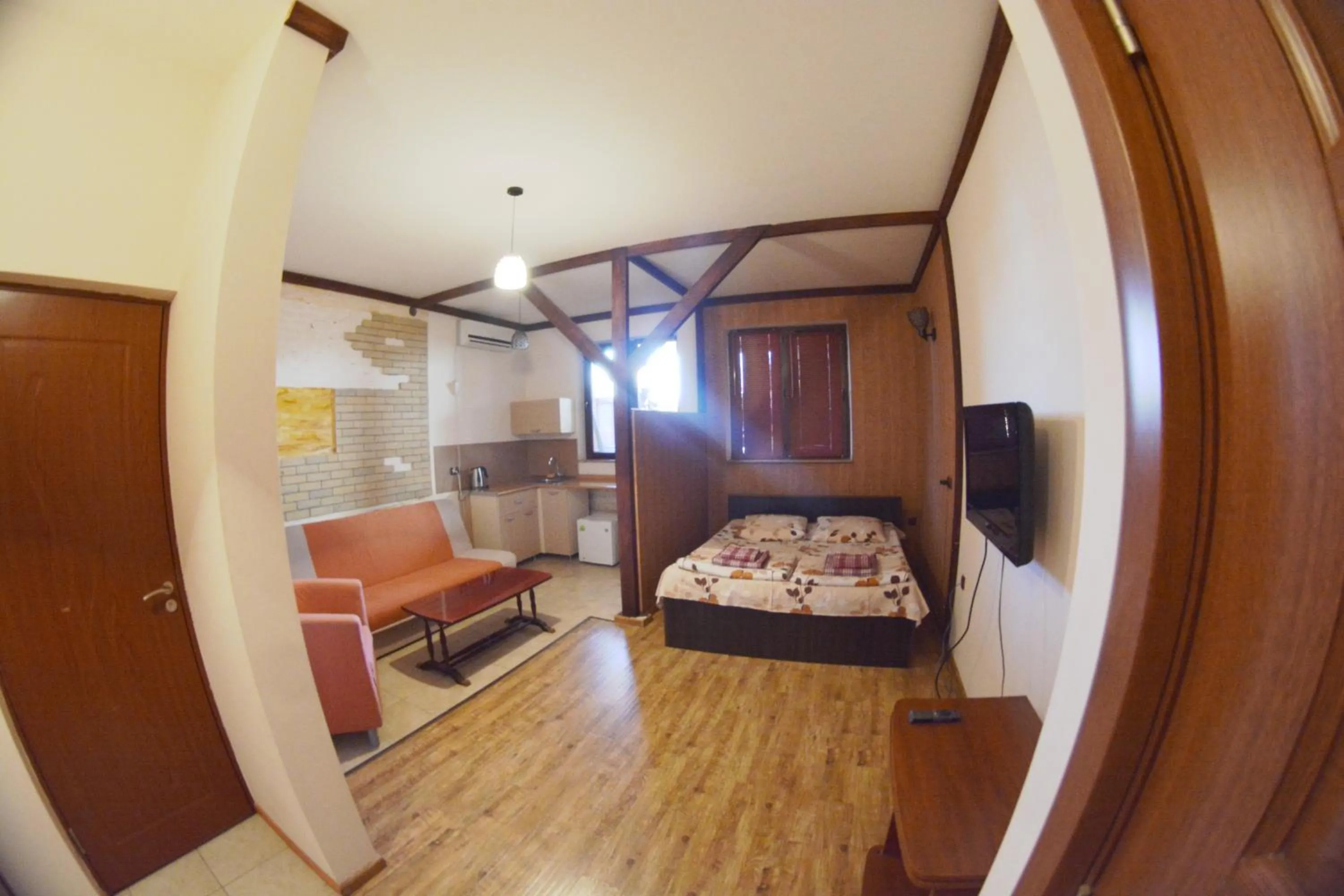 Family Mini-Hotel Martirosyan's and tours