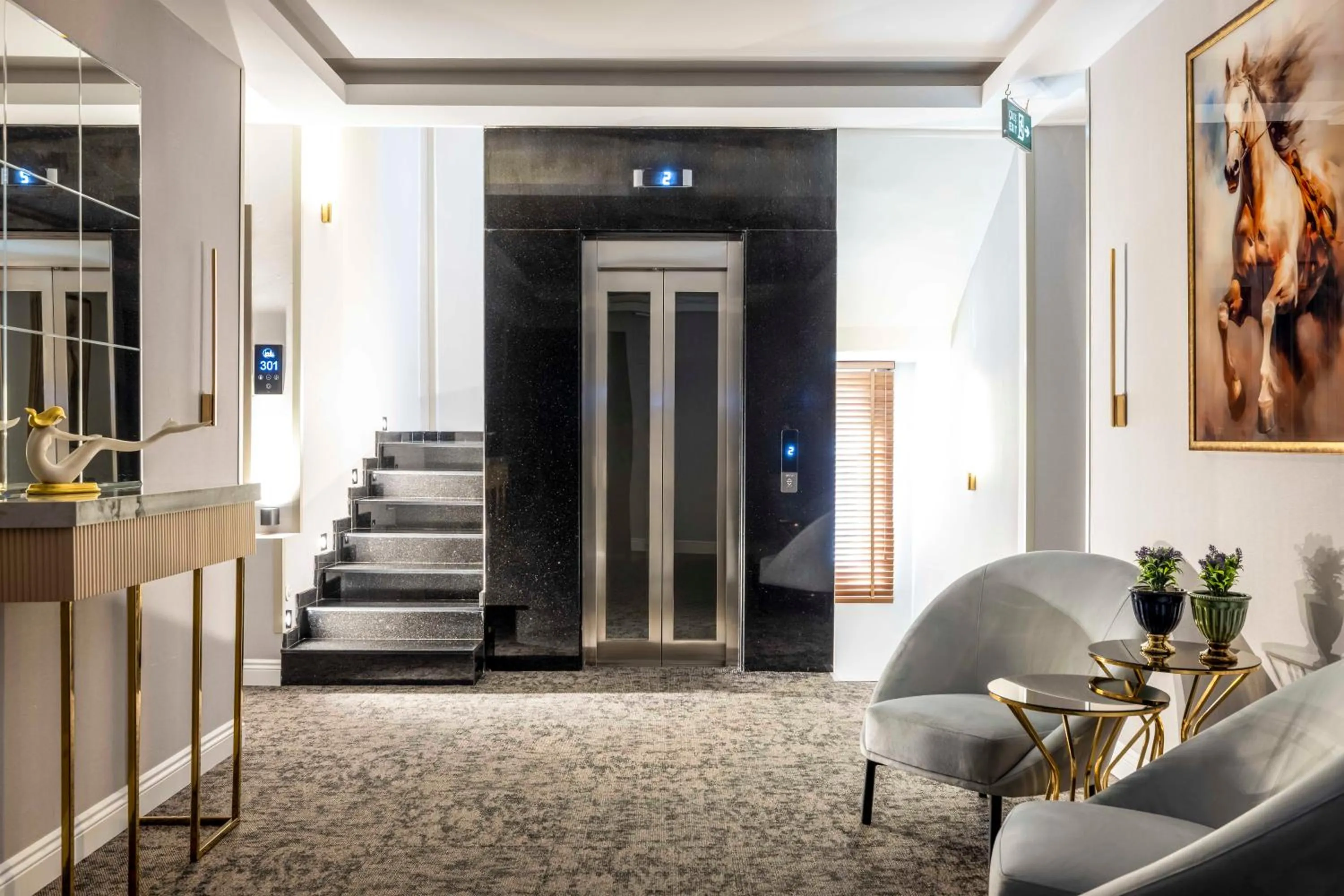 elevator in Sistina Old City Hotel