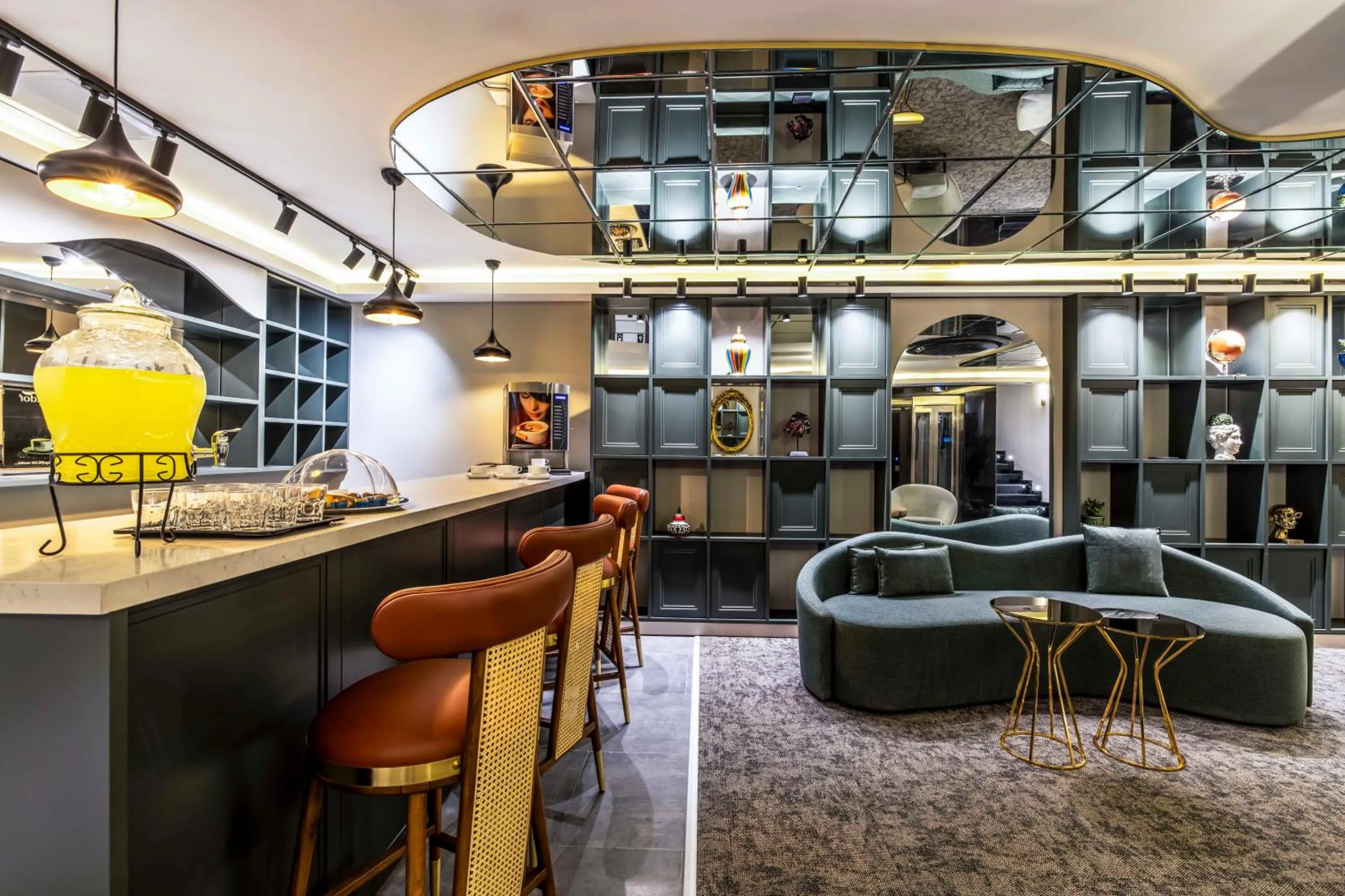 Lobby or reception in Sistina Old City Hotel