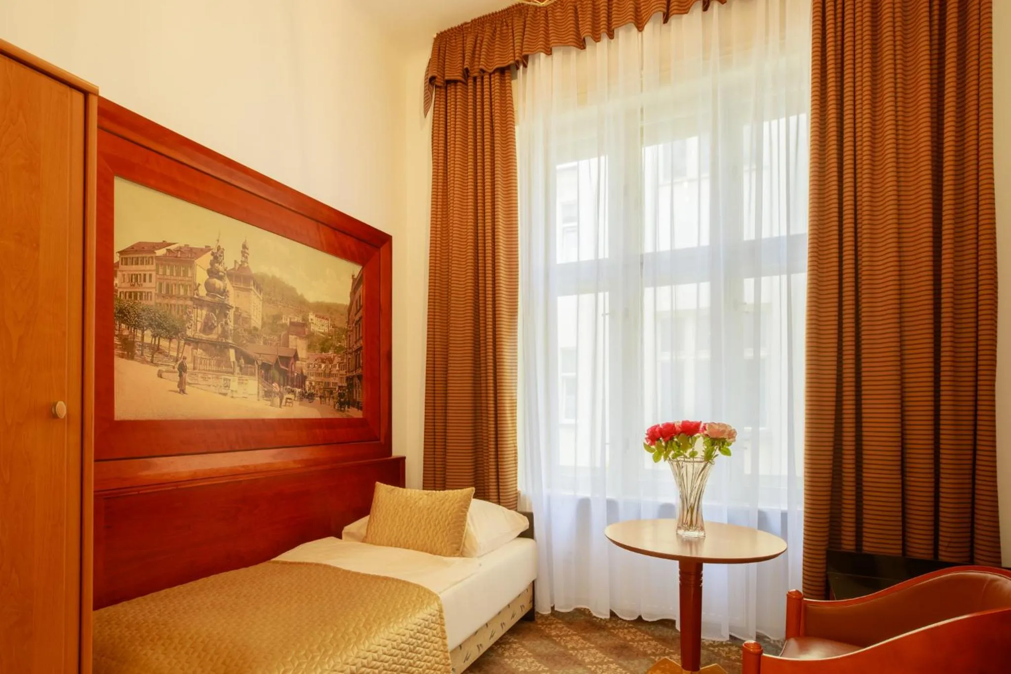 Bed in Hotel Golden Lamb