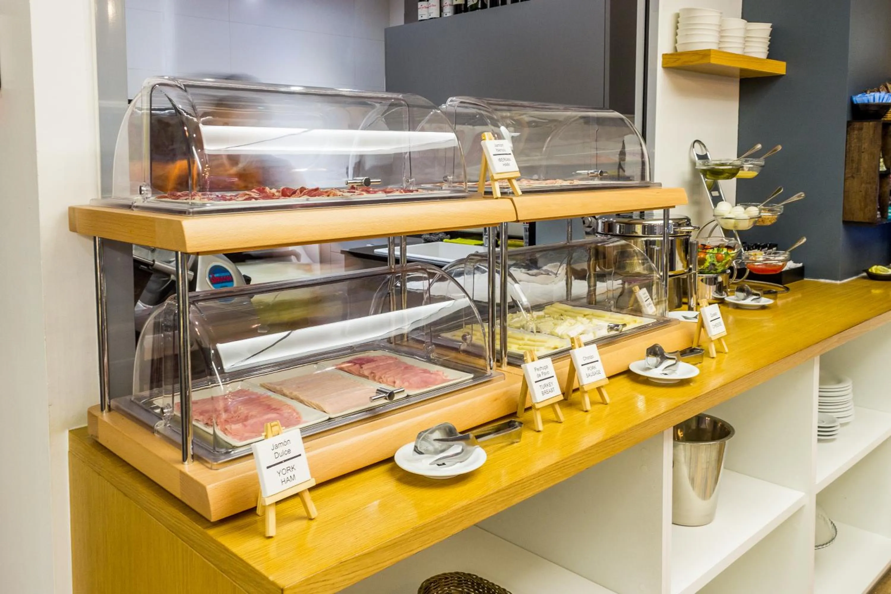 Breakfast in Boutique Hostemplo Sagrada Familia