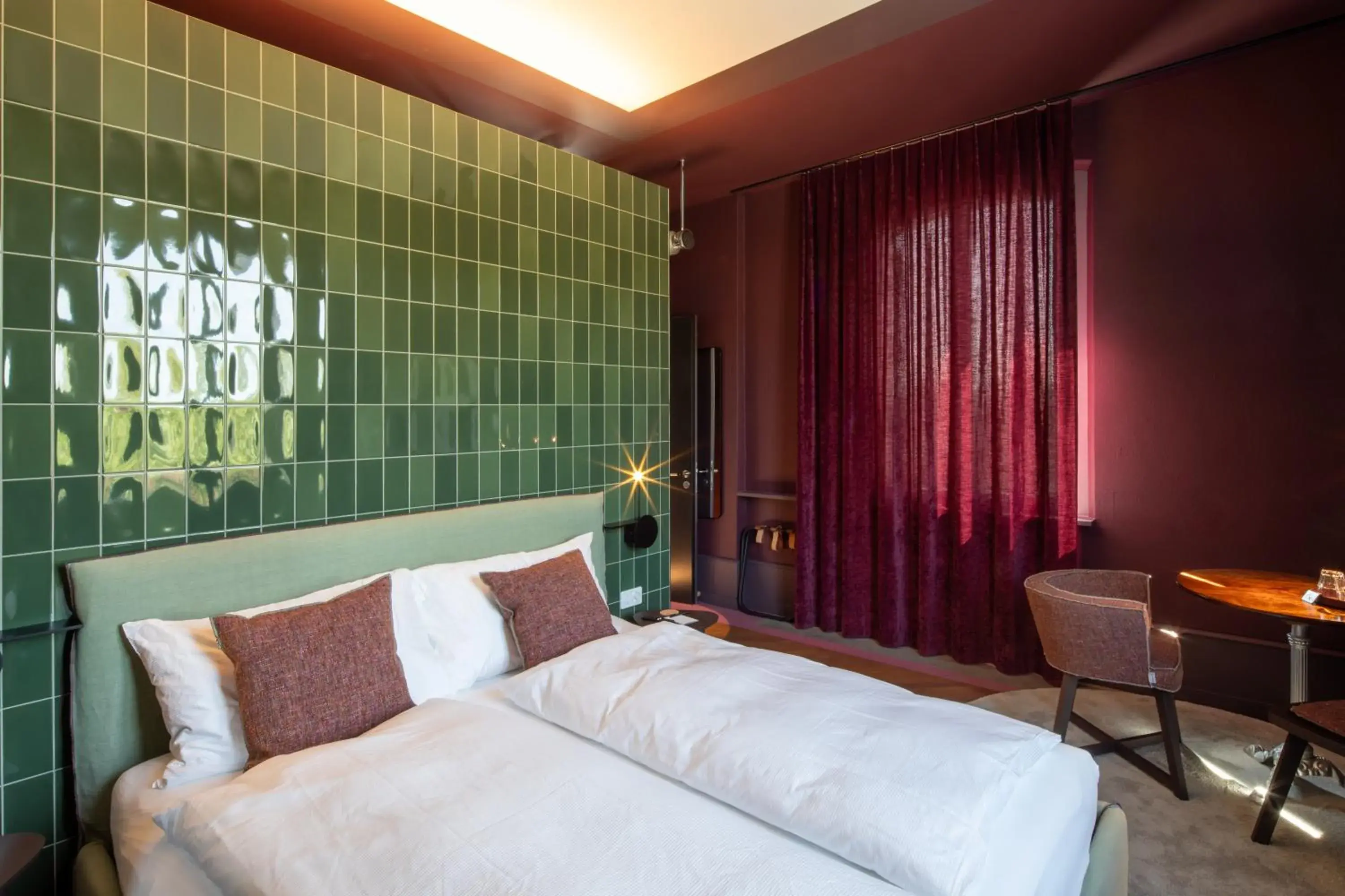 Superior Double Room in Aare Lodge Attisholz Self Check-in Superior Double Room in Aare Lodge Attisholz Self Check-in
