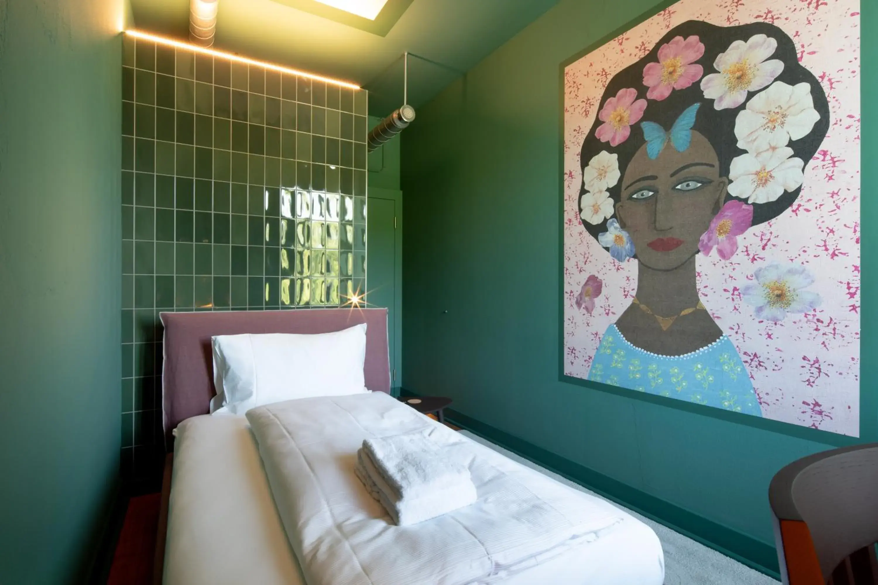 Single Room with Shared Bathroom - single occupancy in Aare Lodge Attisholz Self Check-in Single Room with Shared Bathroom - single occupancy in Aare Lodge Attisholz Self Check-in