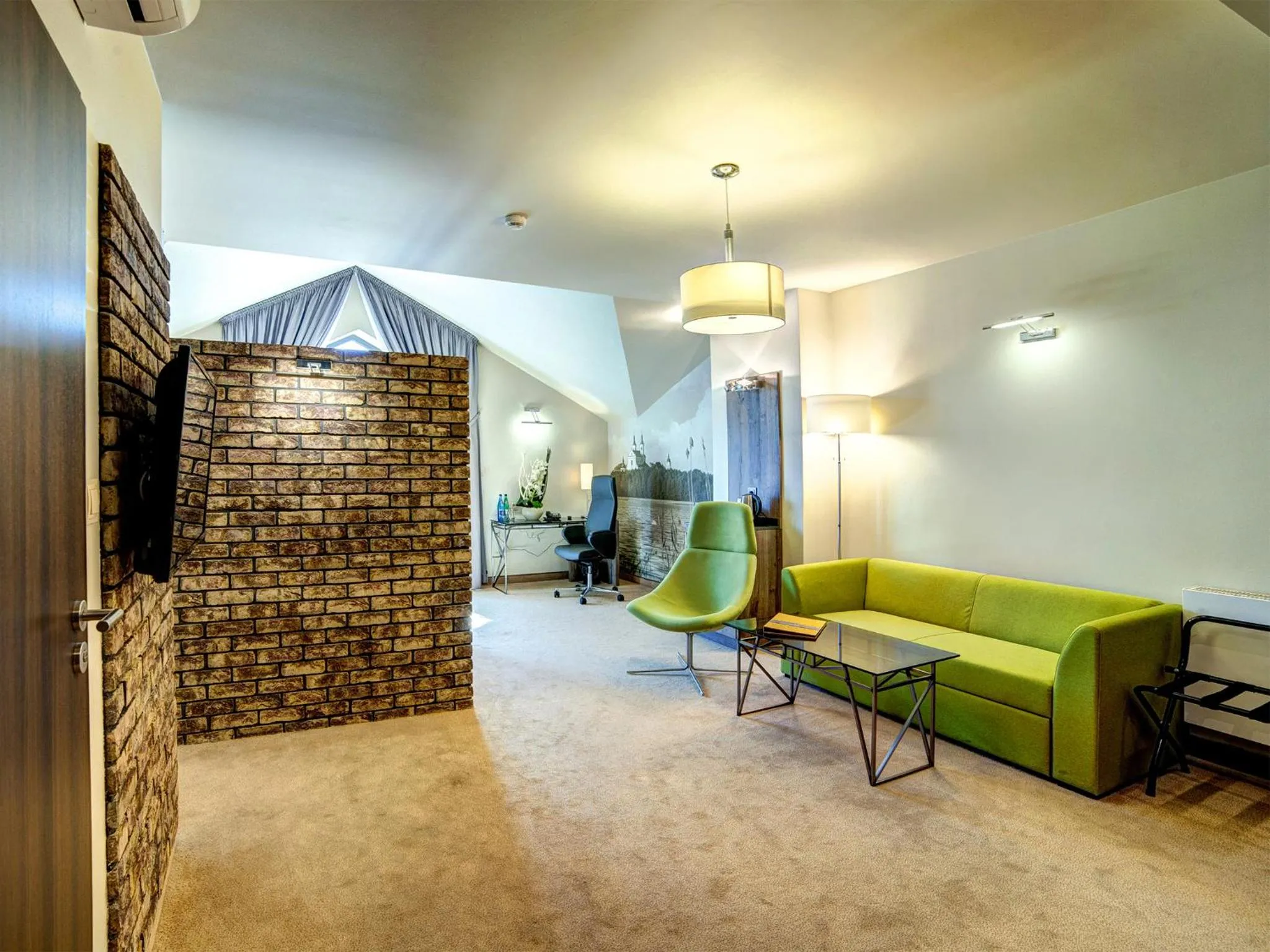 Photo of the whole room in Hotel Loft 1898