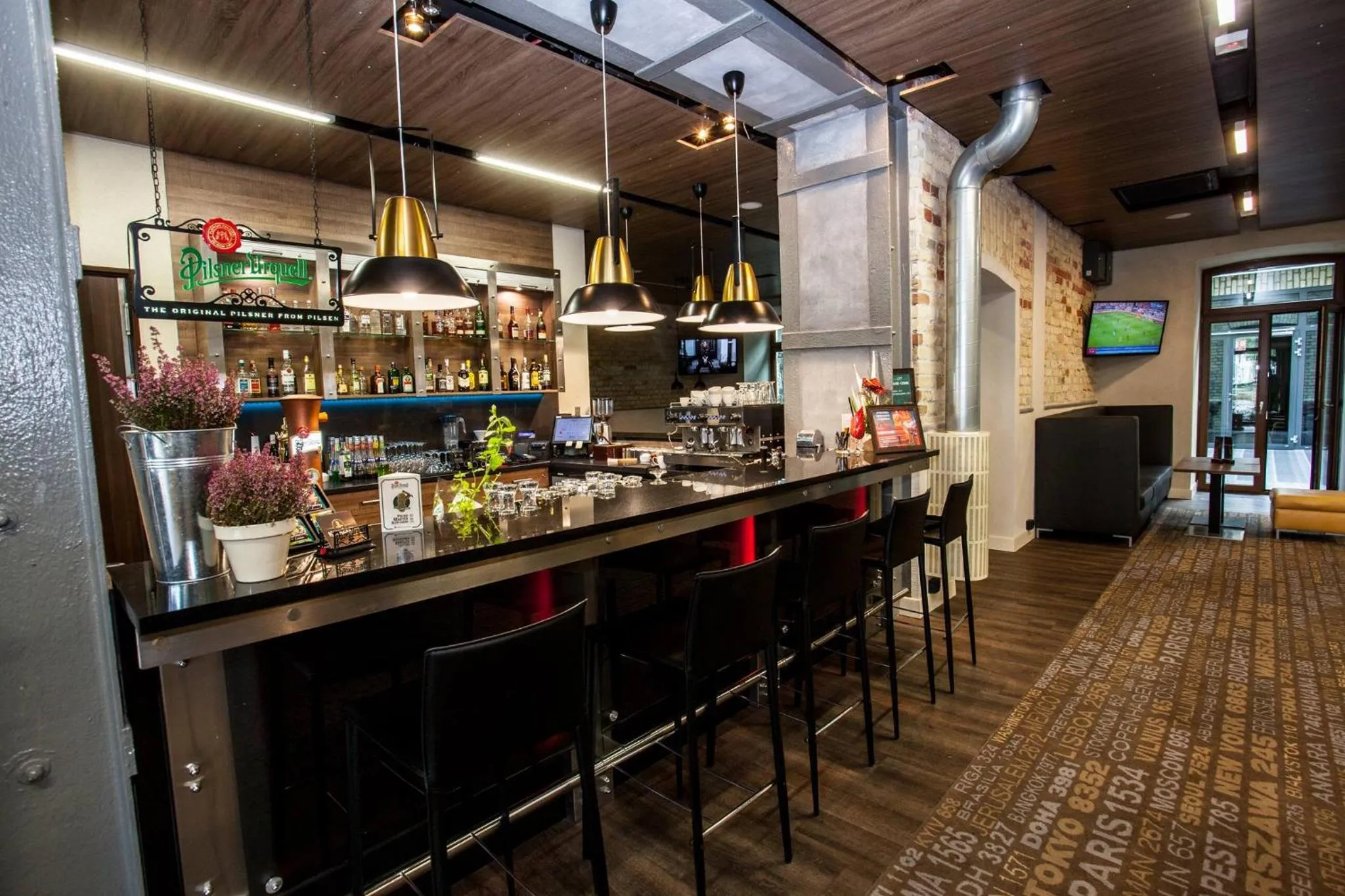 Food in Hotel Loft 1898