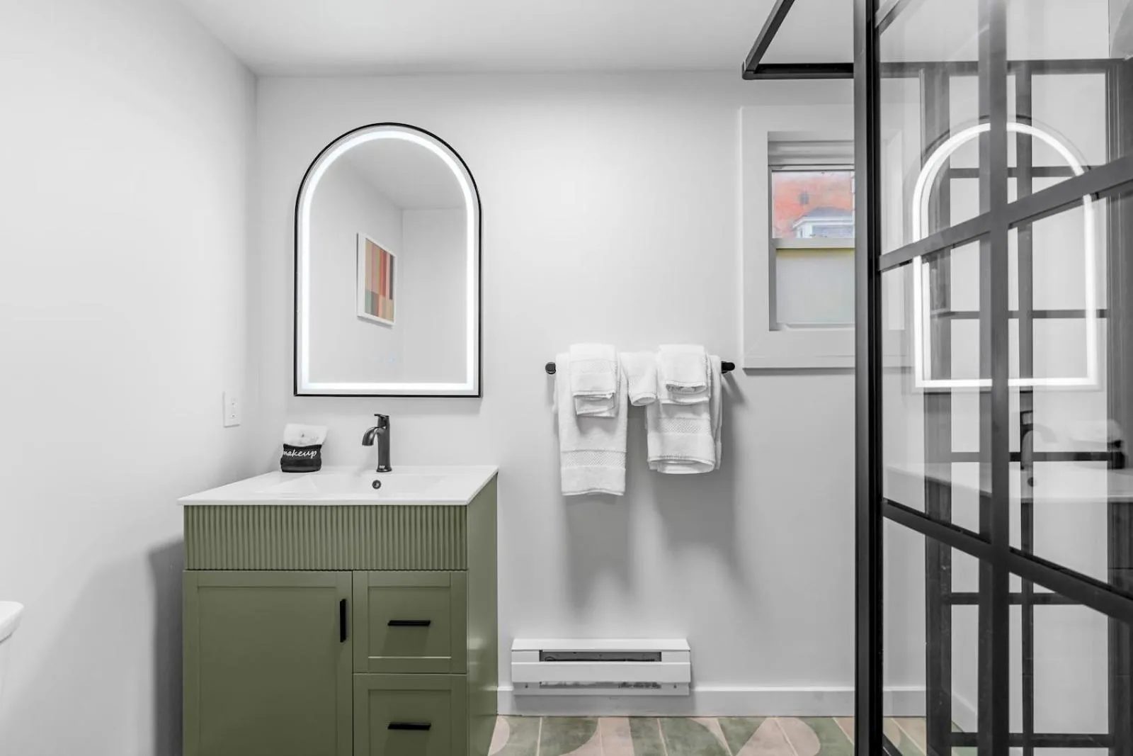 Bathroom in Ambler Hotel