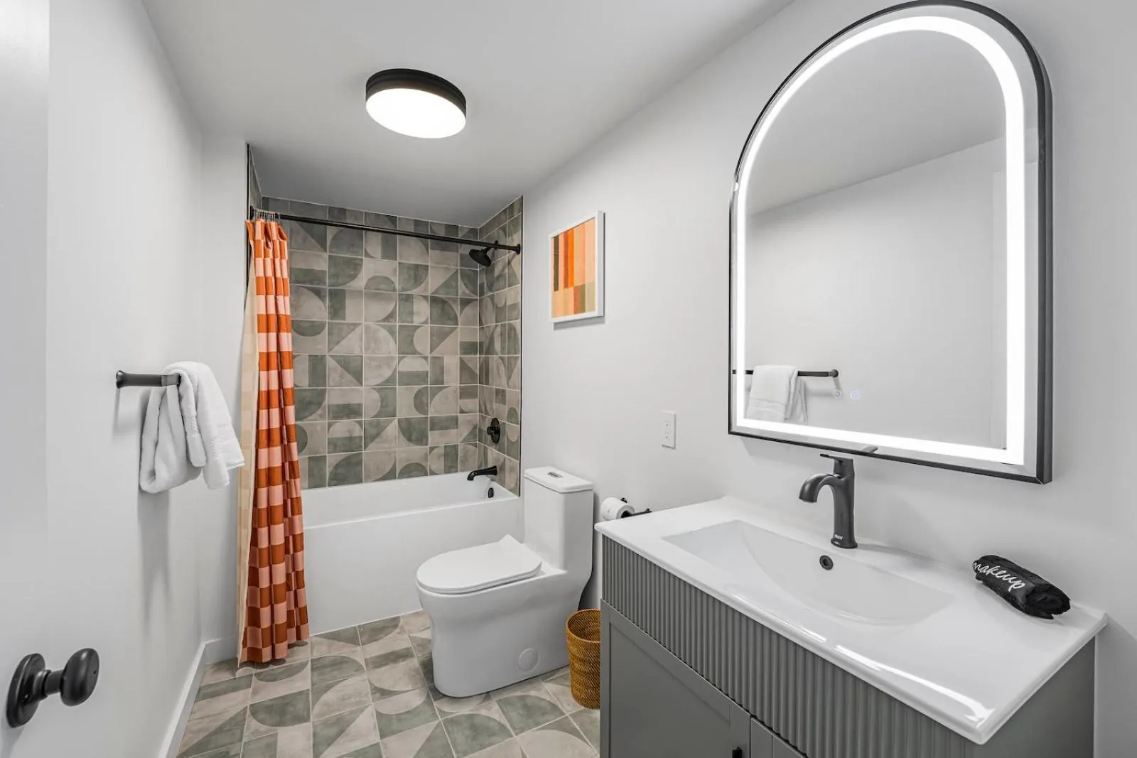 Bathroom in Ambler Hotel