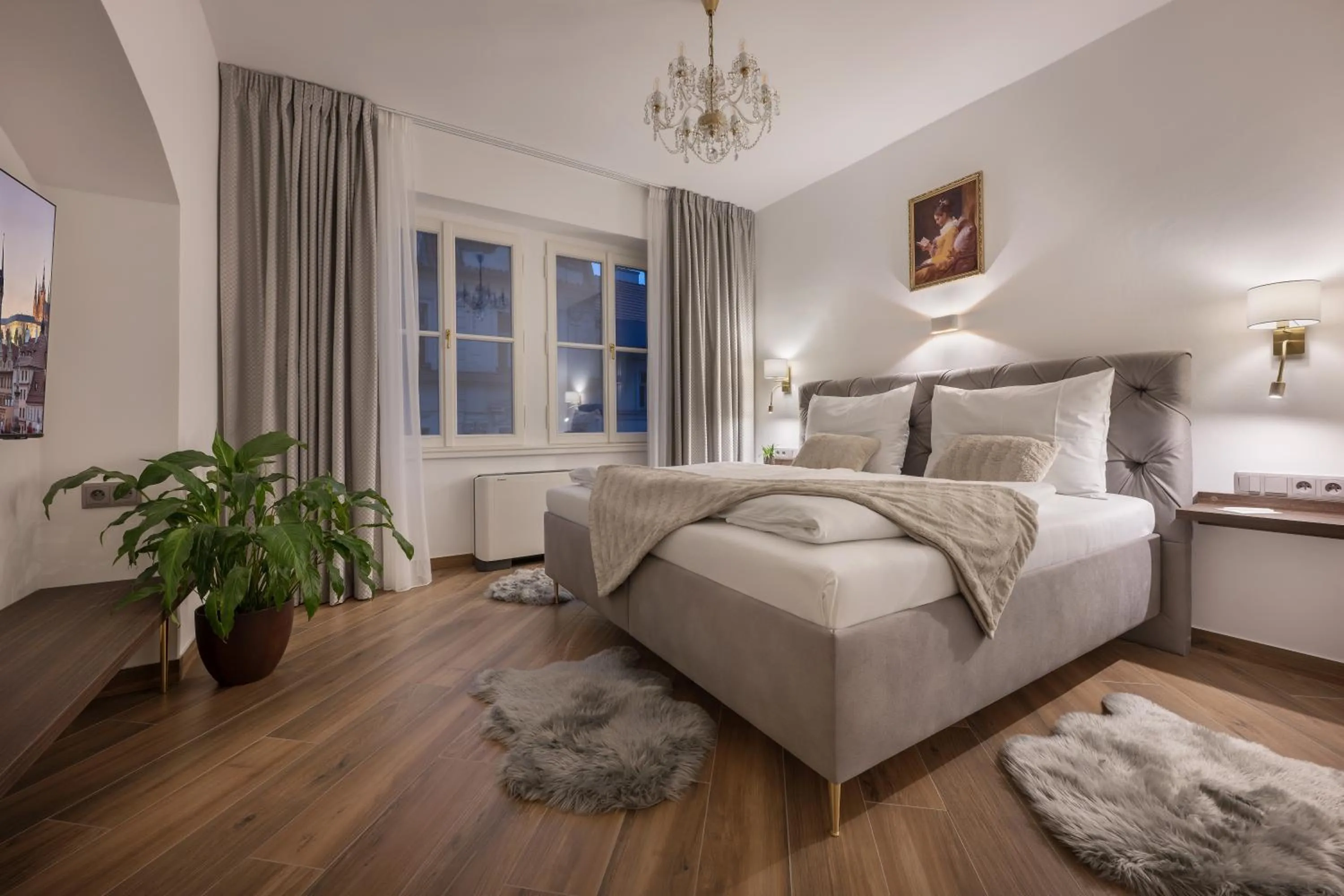 Two-Bedroom Superior Apartment in Kaiserstein Palace Apartments