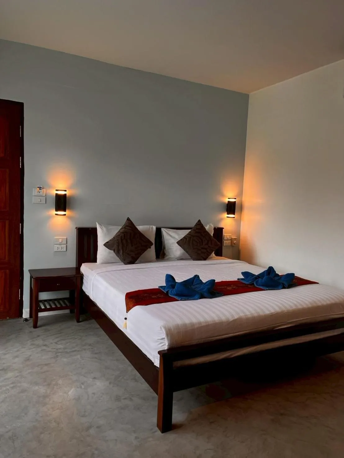 Bed in Lanta For Rest Boutique