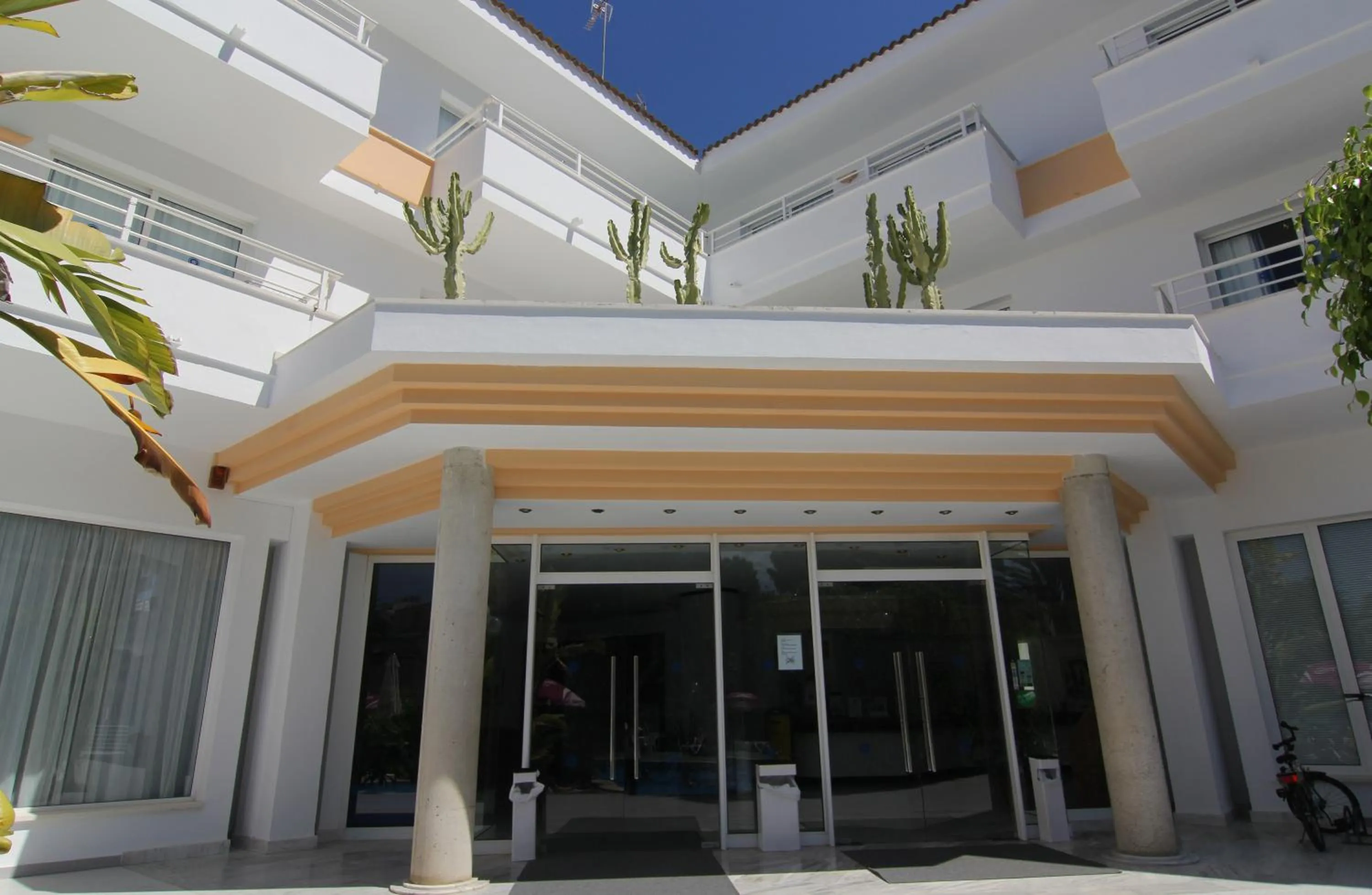 Facade/entrance in Maracaibo Aparthotel