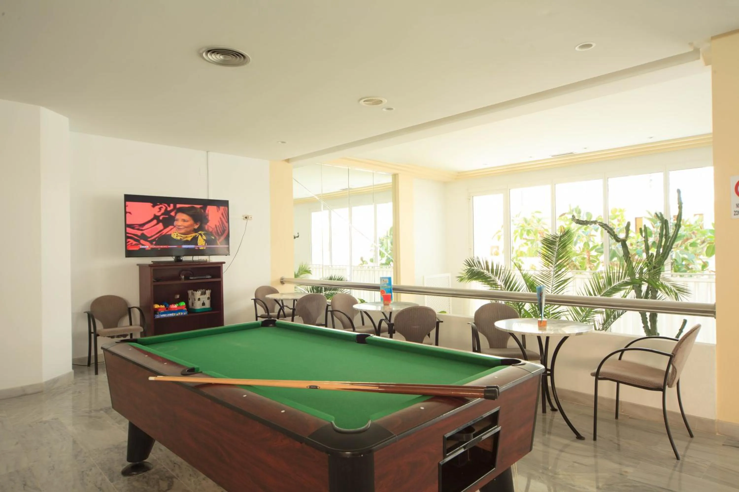 Communal lounge/ TV room in Maracaibo Aparthotel