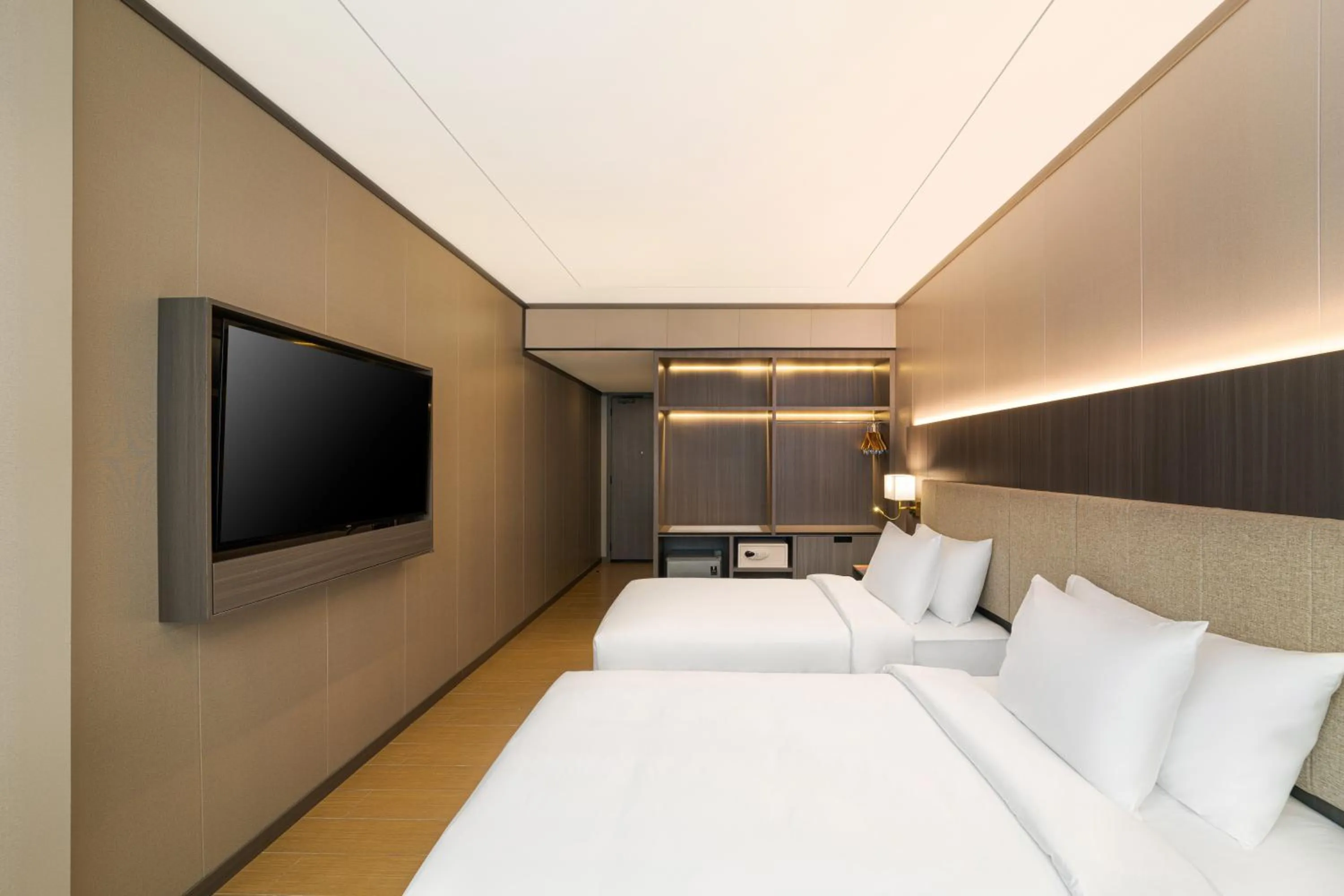 Bedroom, Bed in HARRIS Hotel & Suites Nagoya Batam