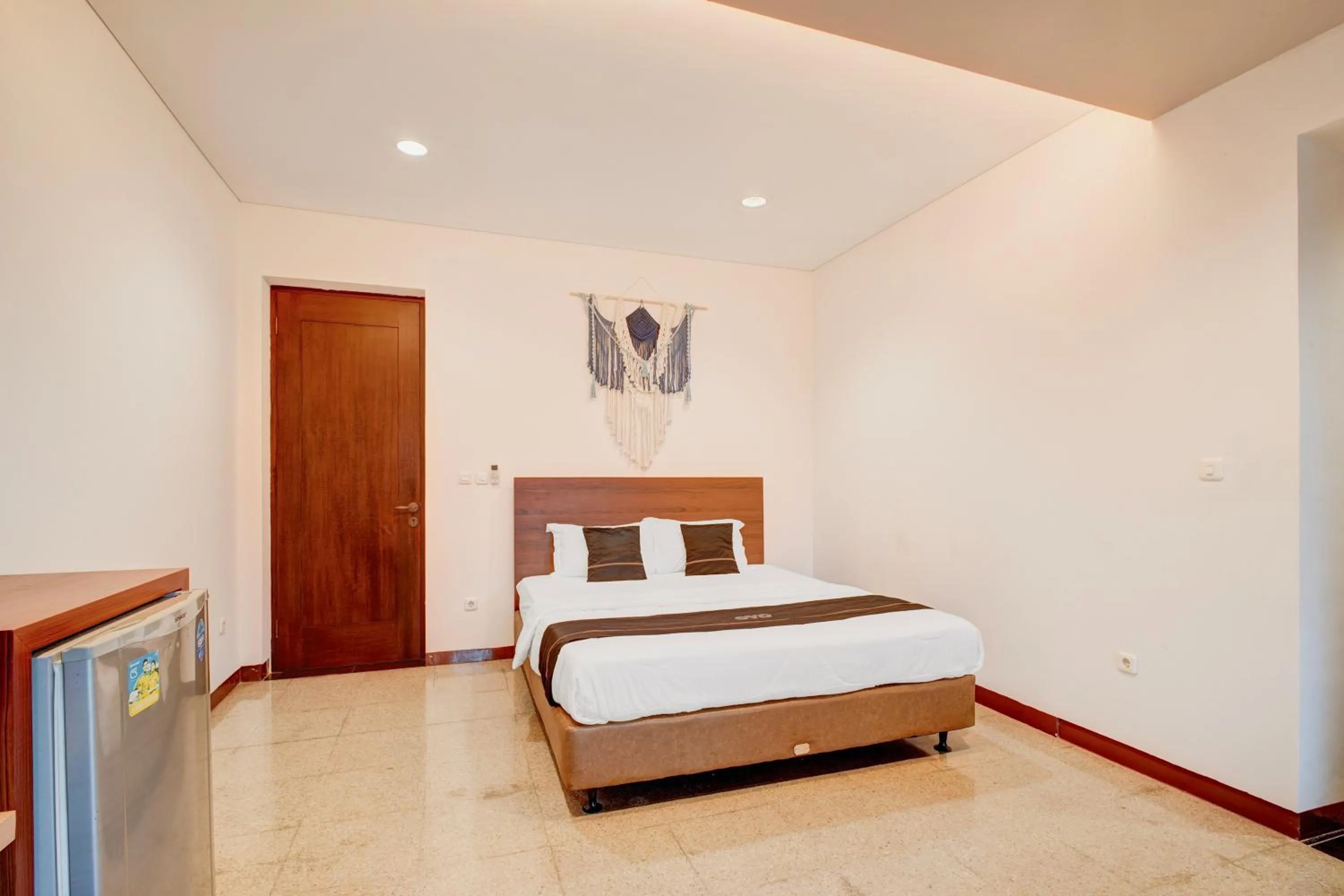 Bedroom, Bed in Collection O near MRT Cipete Raya formerly Terogong Sembilan