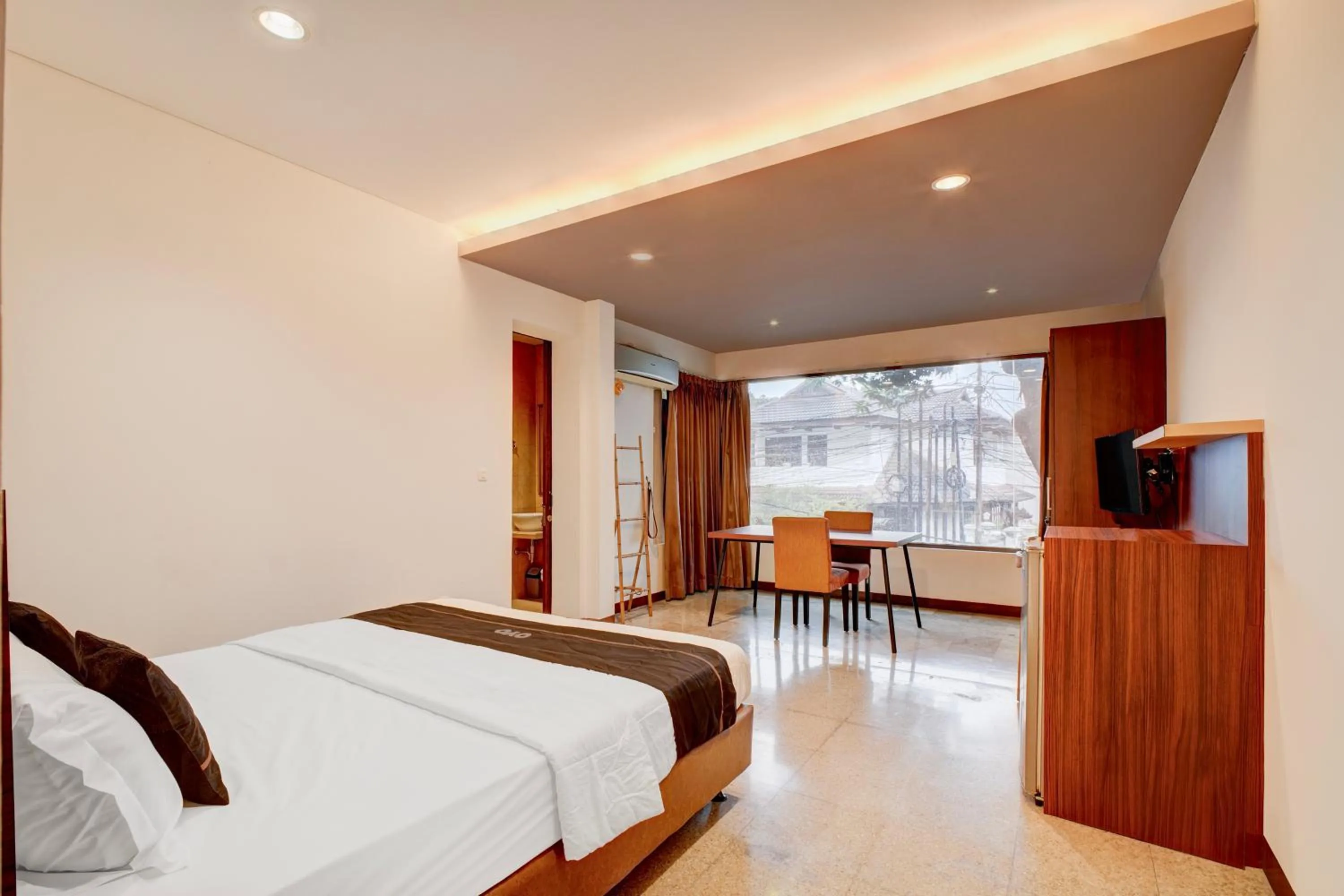 Bedroom, Bed in Collection O near MRT Cipete Raya formerly Terogong Sembilan