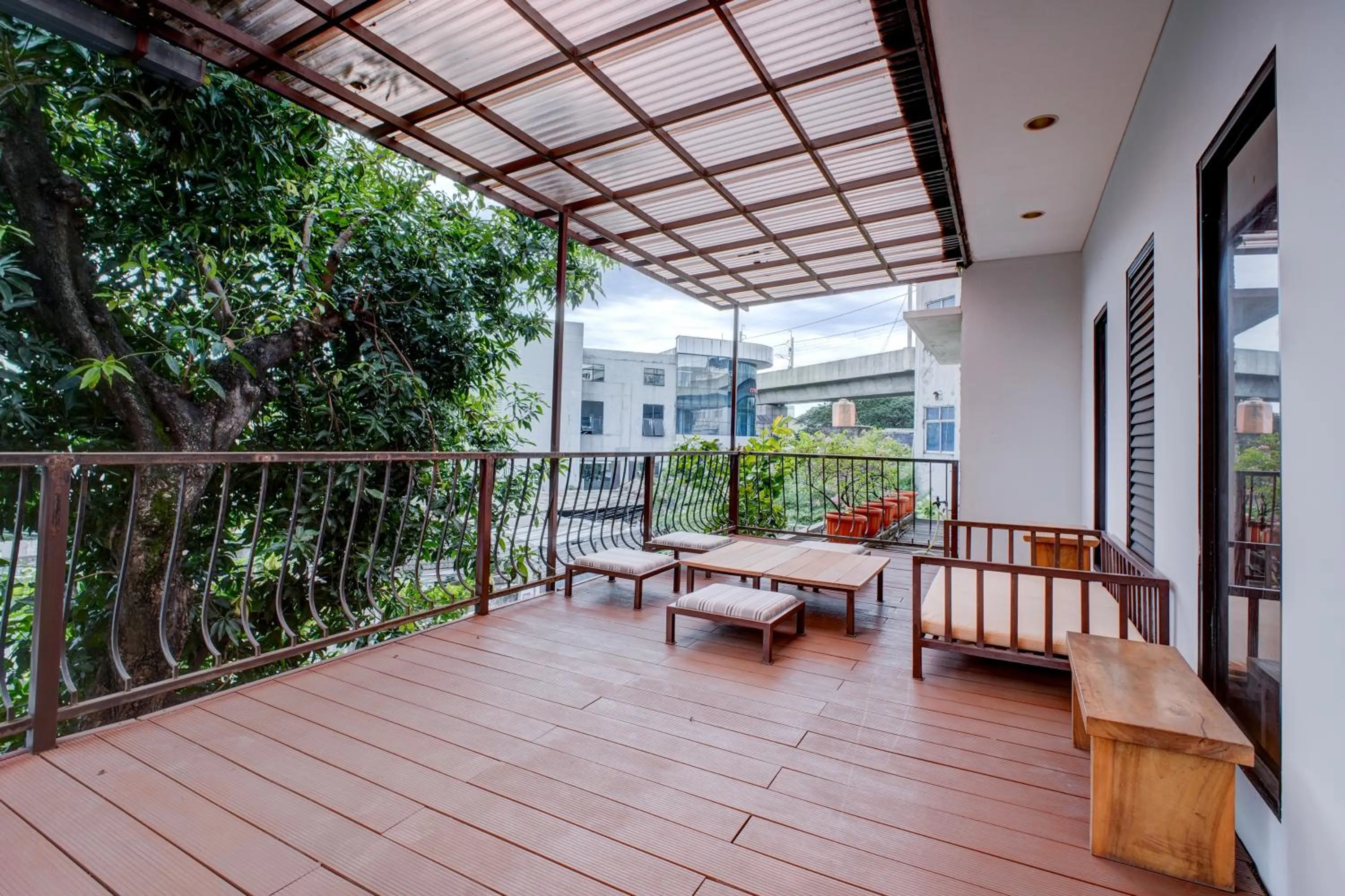 Seating area in Collection O near MRT Cipete Raya formerly Terogong Sembilan