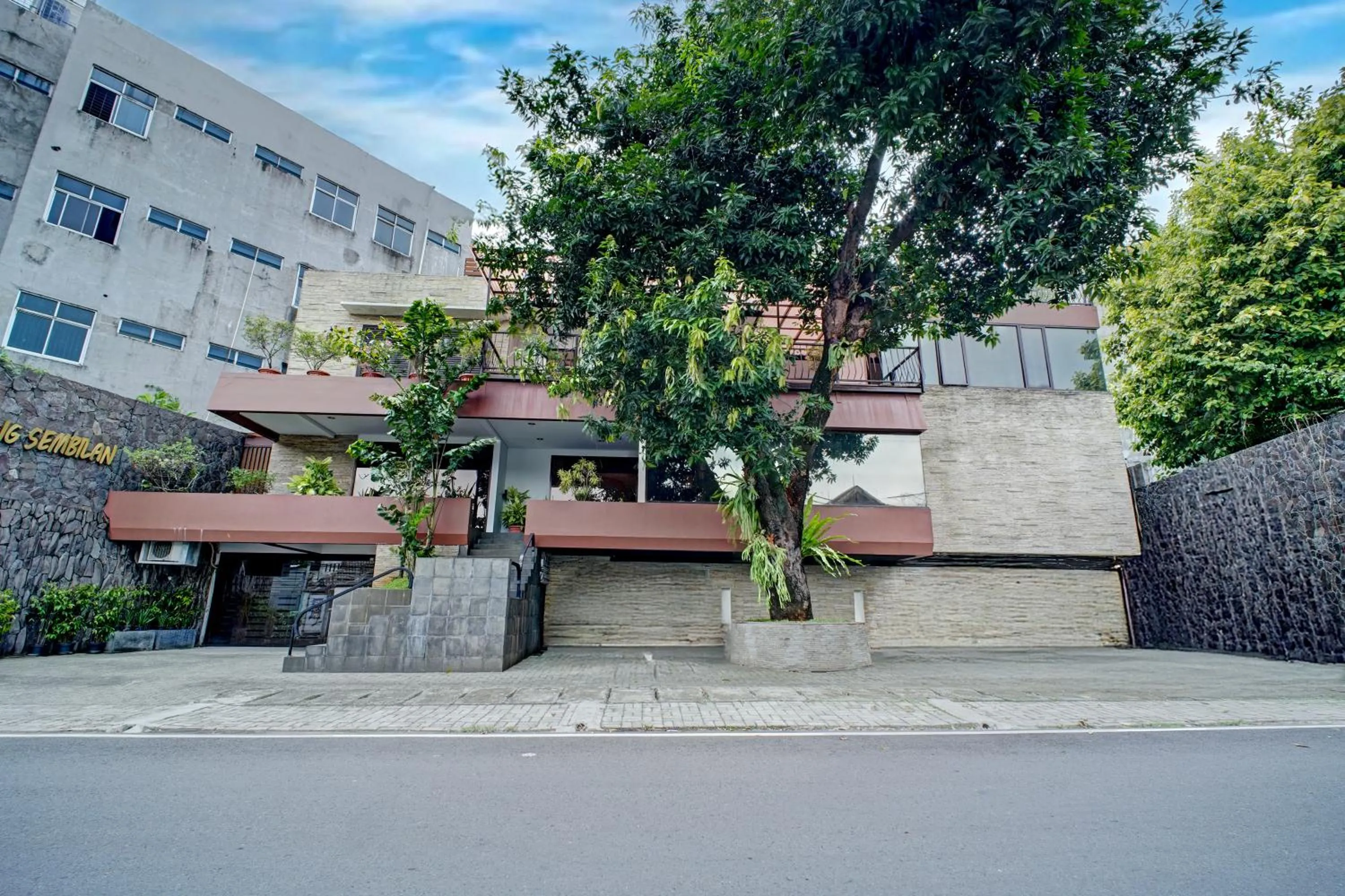 Property building in Collection O near MRT Cipete Raya formerly Terogong Sembilan