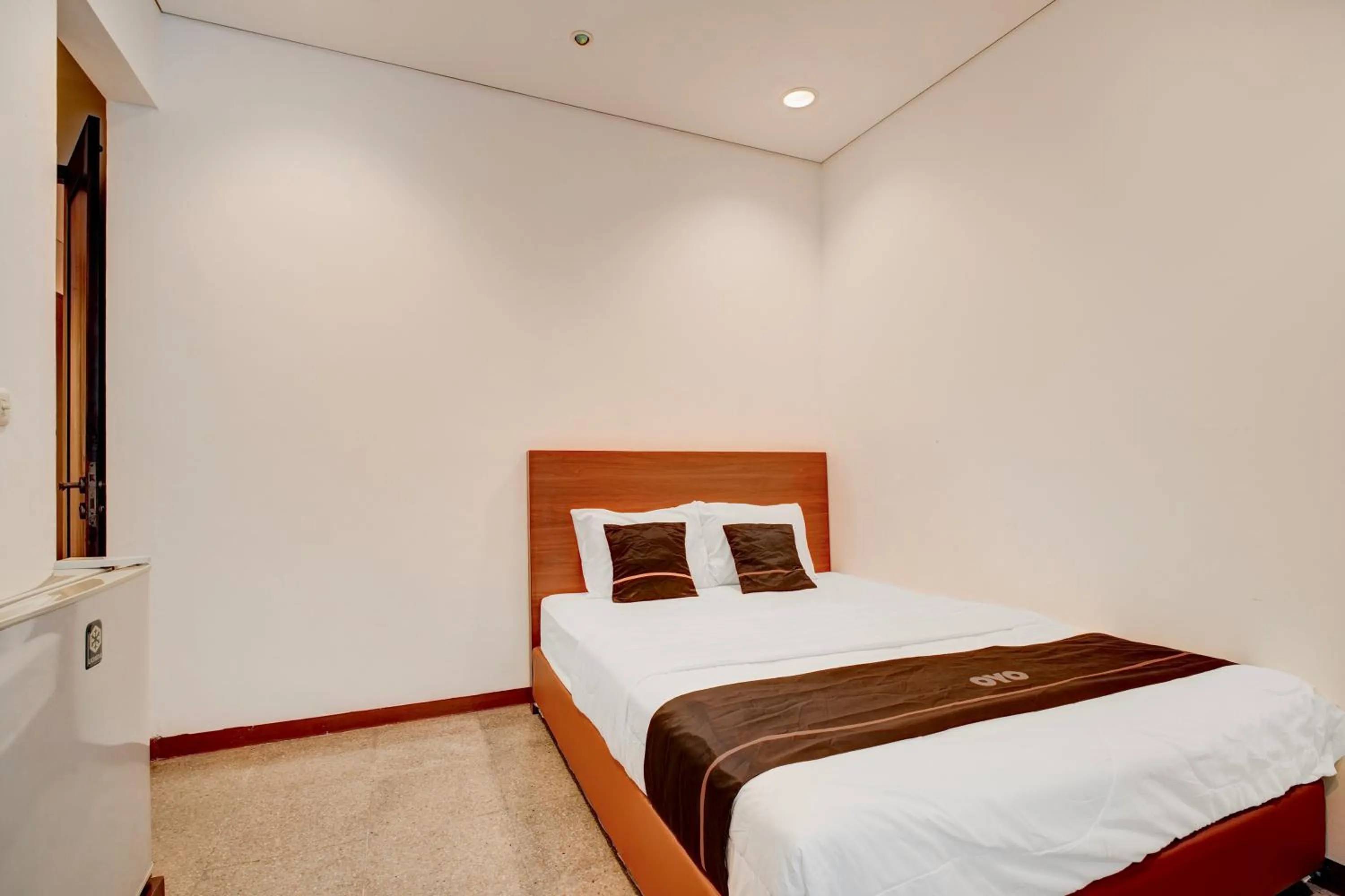 Bedroom, Bed in Collection O near MRT Cipete Raya formerly Terogong Sembilan