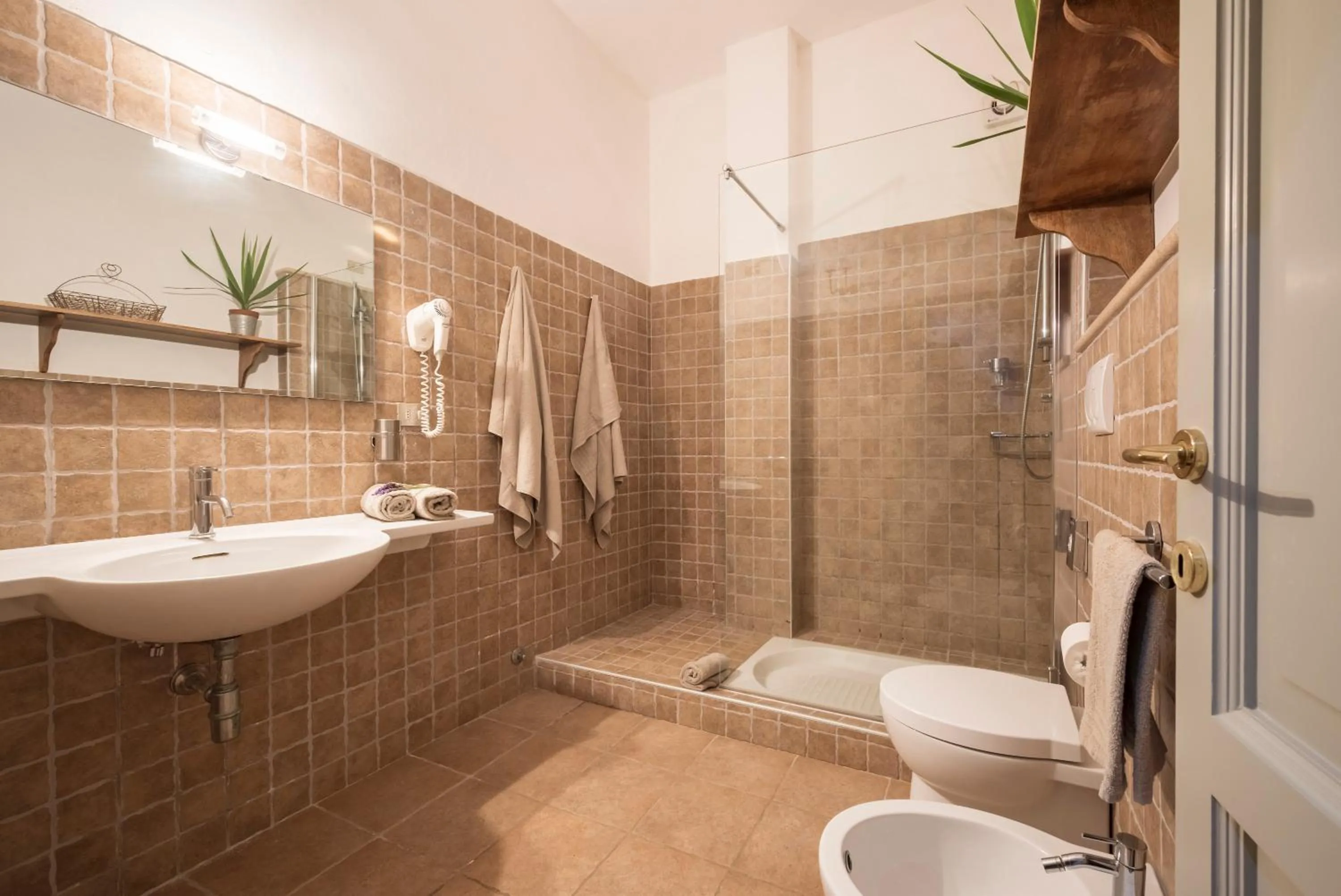 Shower in La Muccheria