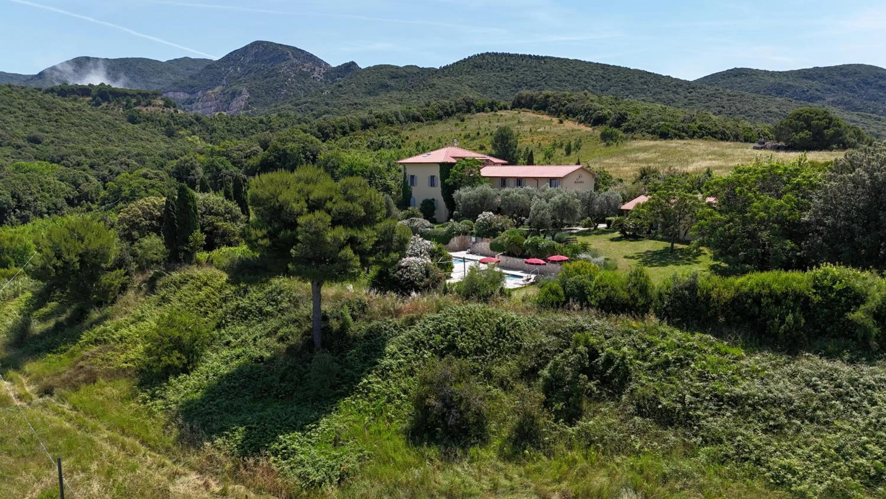 Property building in La Muccheria