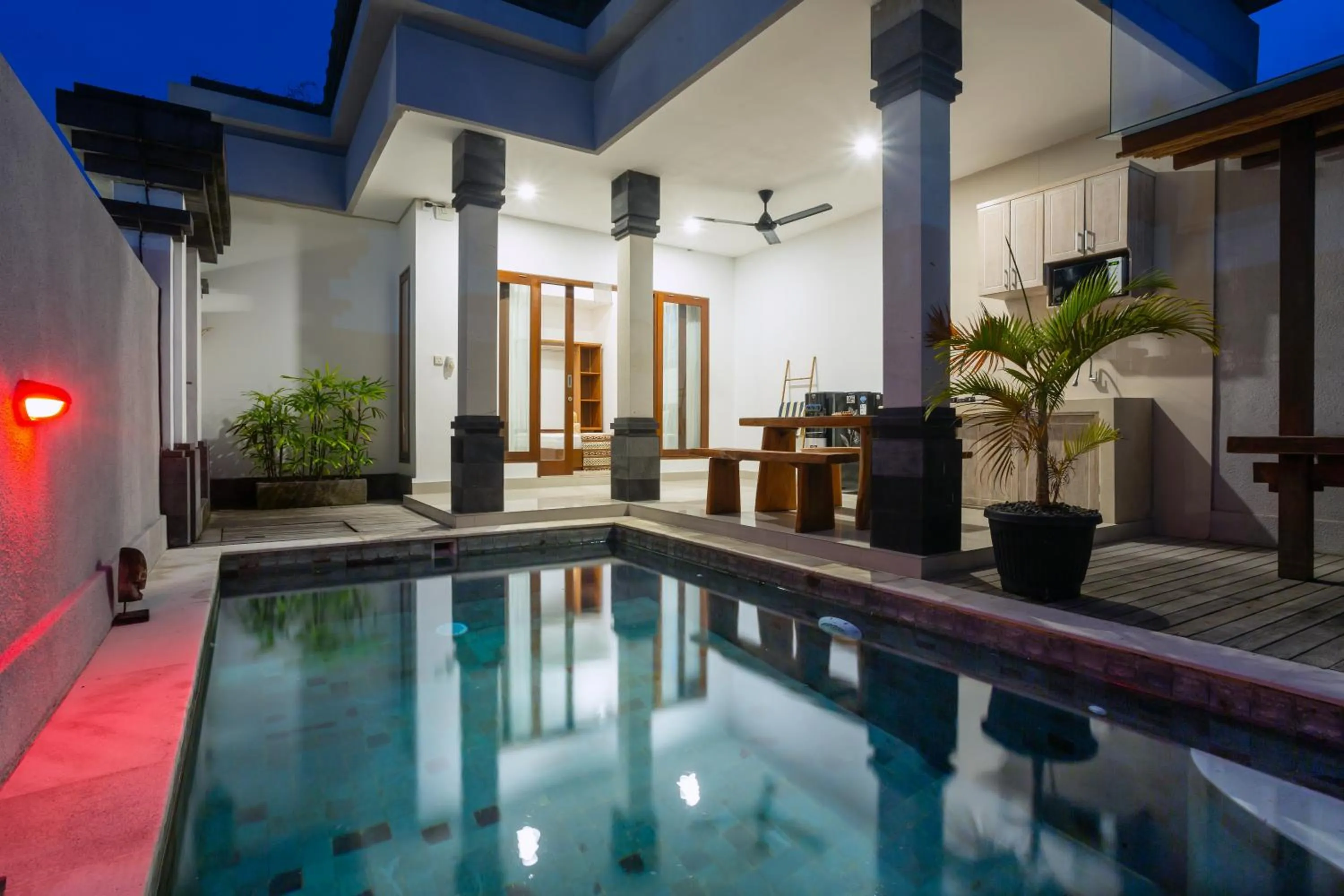 Kitchen or kitchenette in Om Villas Kedungu