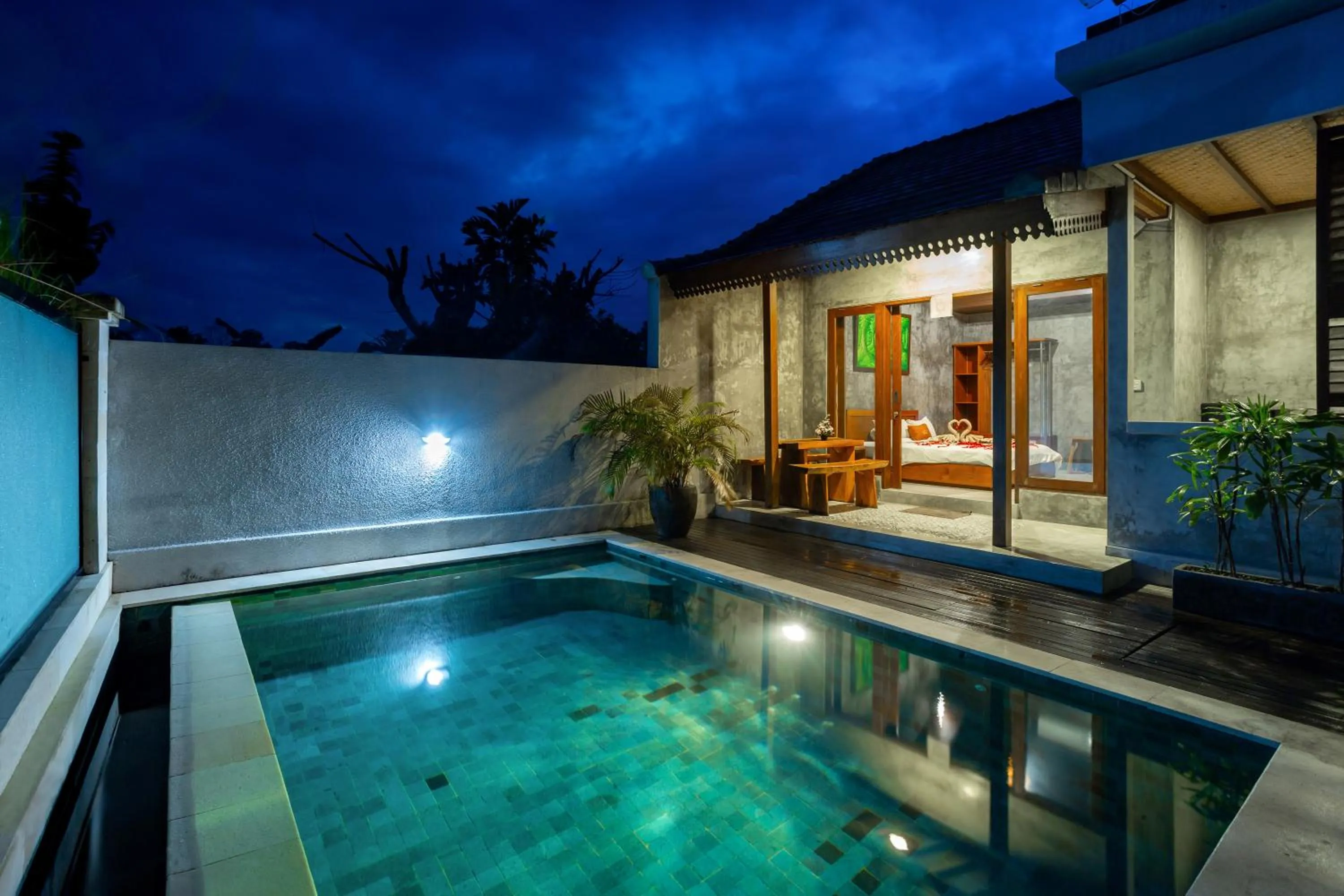 Swimming pool in Om Villas Kedungu