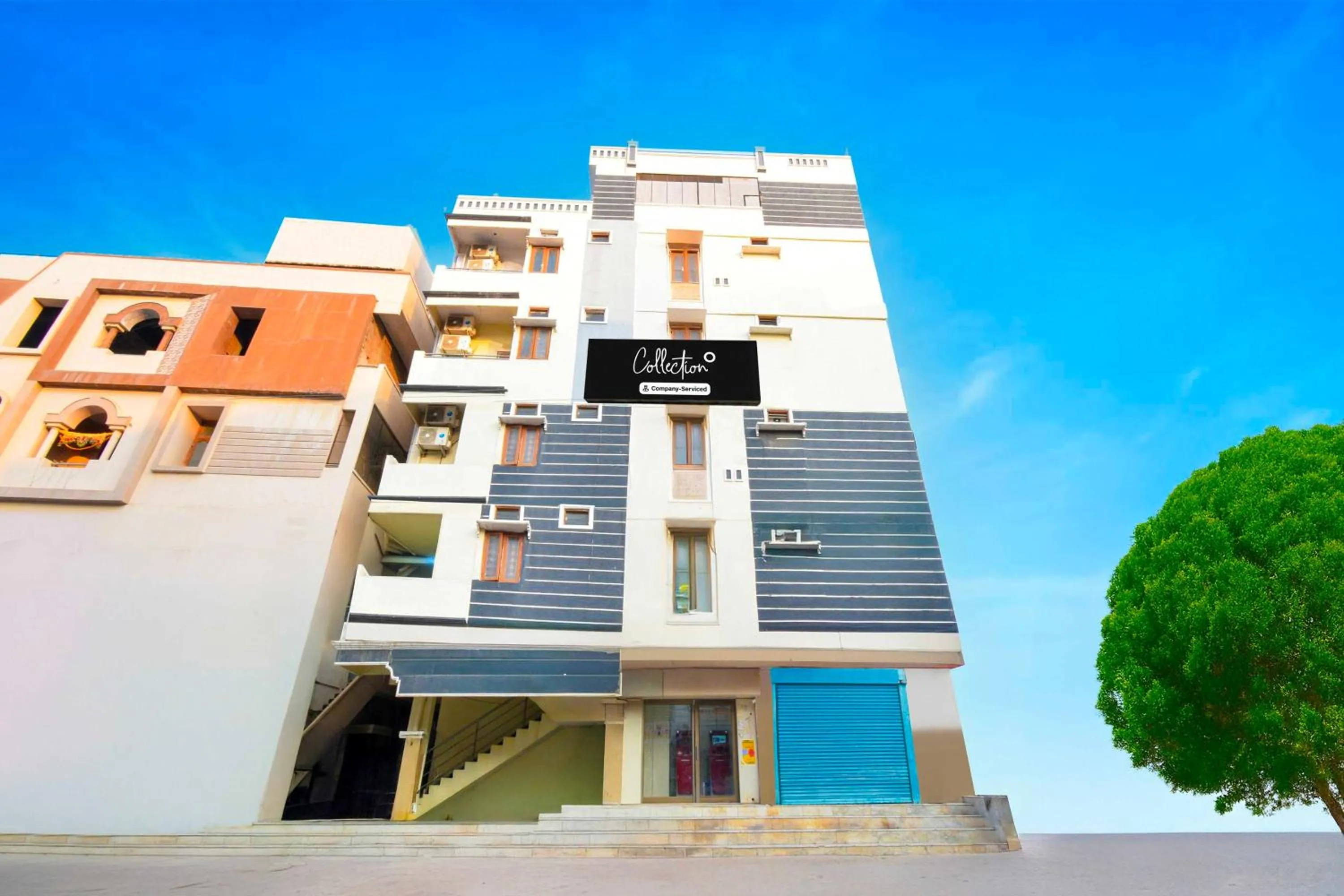 Facade/entrance in Super Collection O Suncity