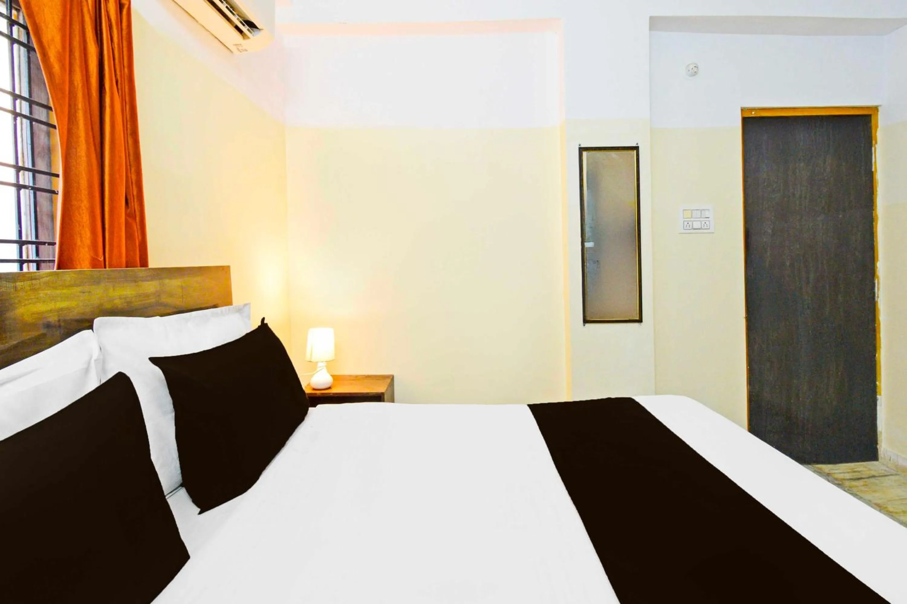 Bedroom, Bed in Super Collection O Suncity