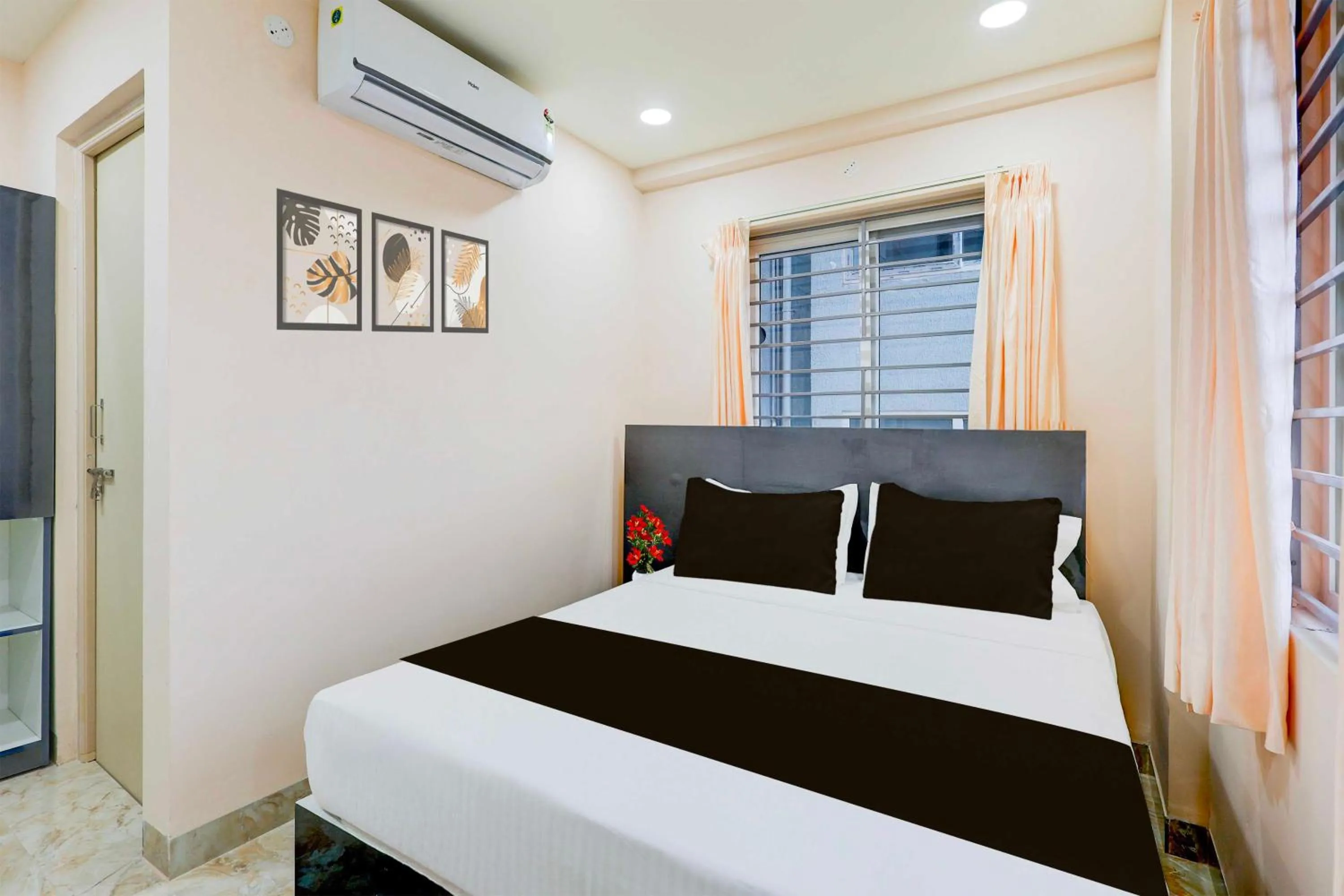Standard Double Room - single occupancy in Townhouse Visakhapatnam Lumbini Park